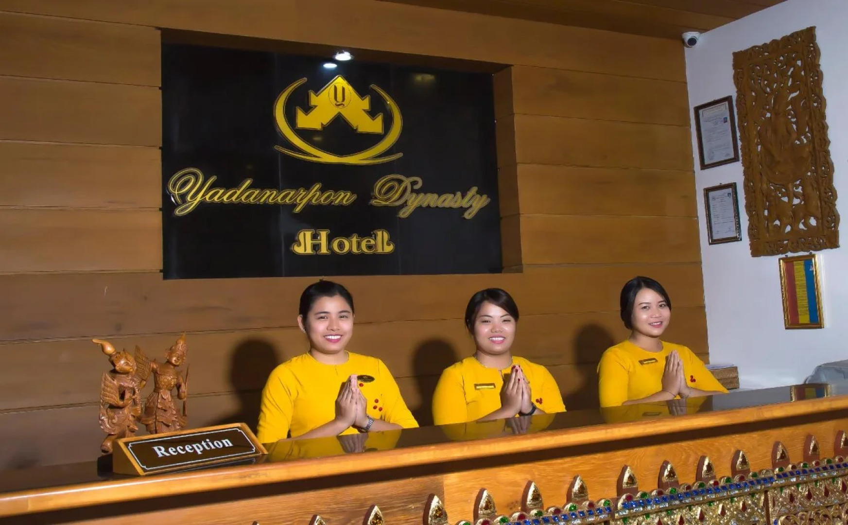Yadanarpon Dynasty Hotel