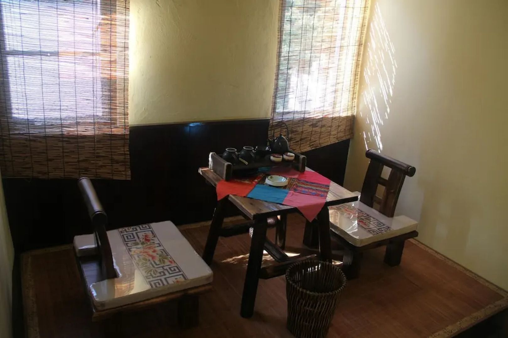 Buyi Hotel Resort Fuxian Lake