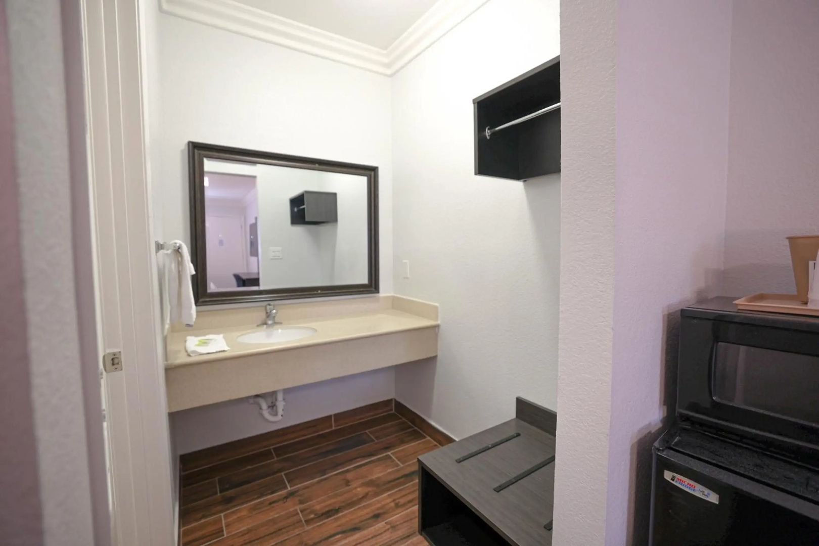 Motel 6 Tustin, CA – Orange County
