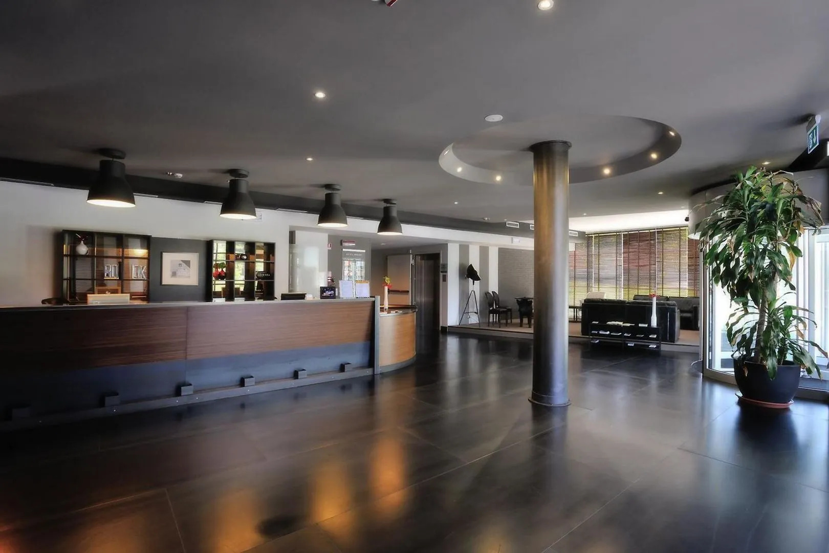 La Meridiana Bleisure Hotel