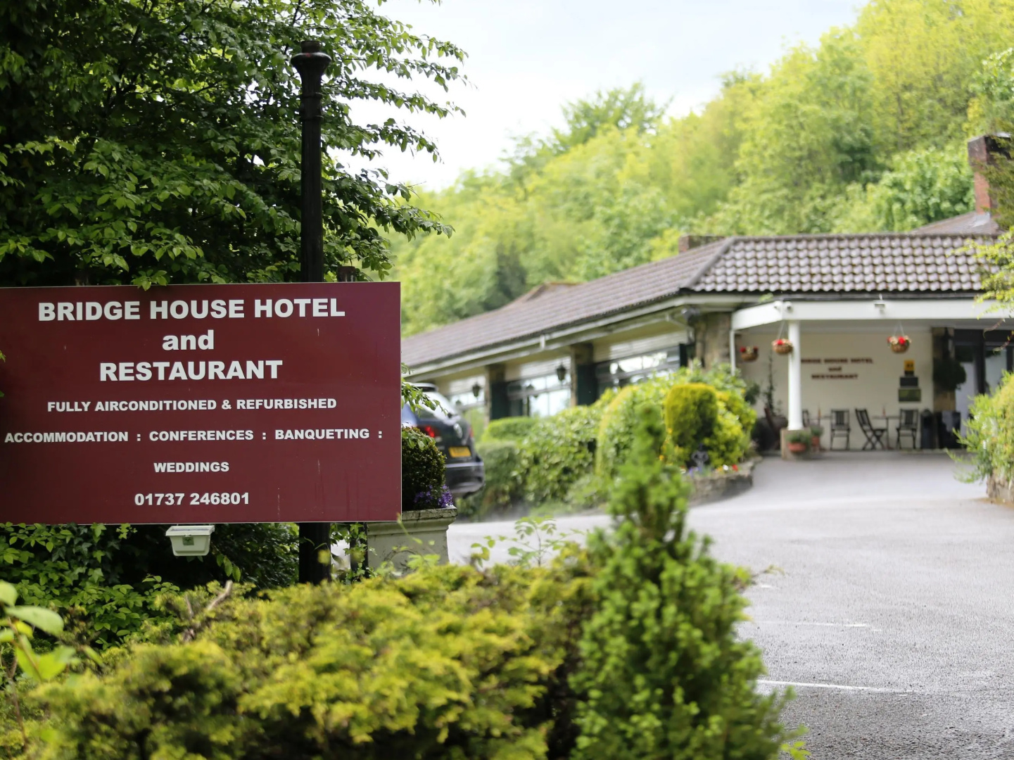 OYO The Bridge House Hotel