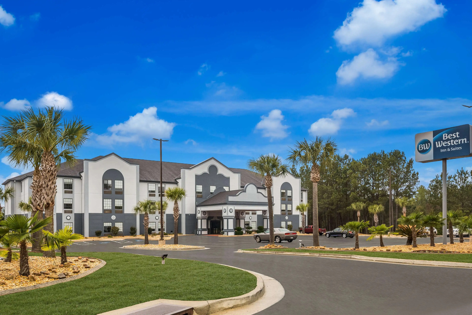Best Western Bradbury Inn & Suites