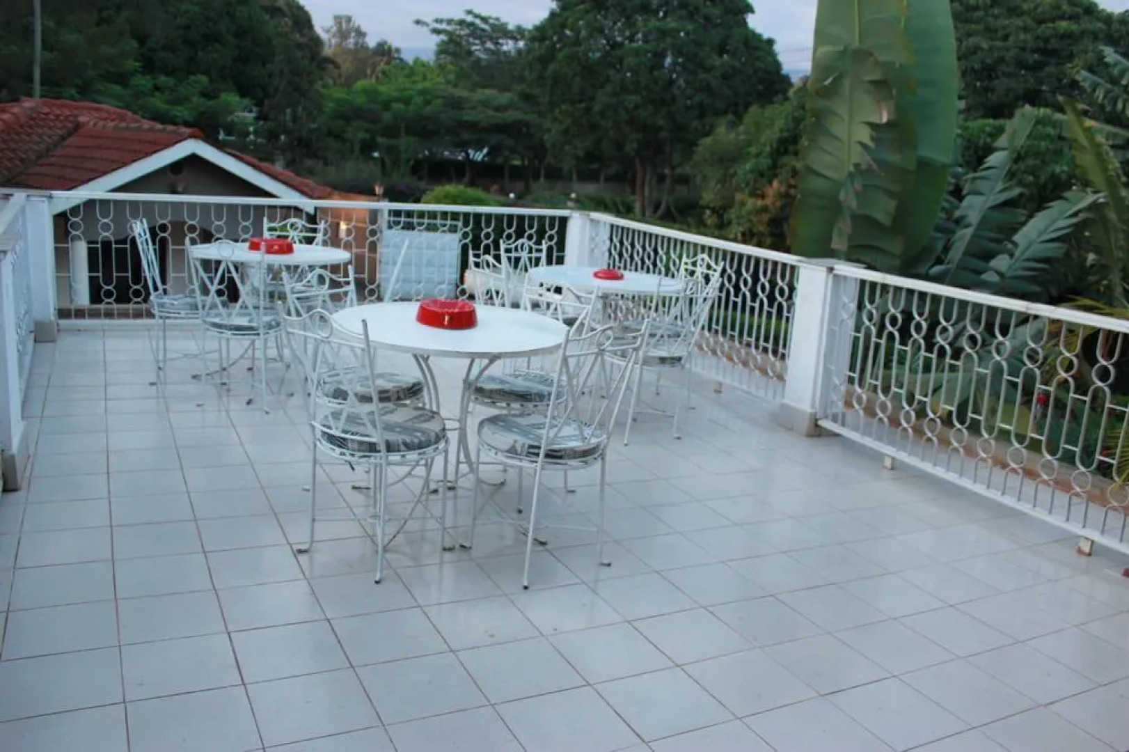 The Pink Daisy Bed and Breakfast