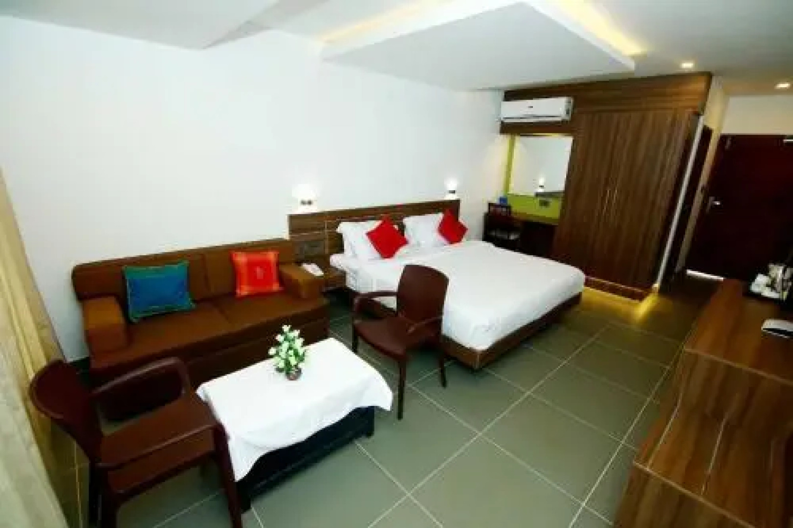 GEH Silver Storm Resort Athirappilly