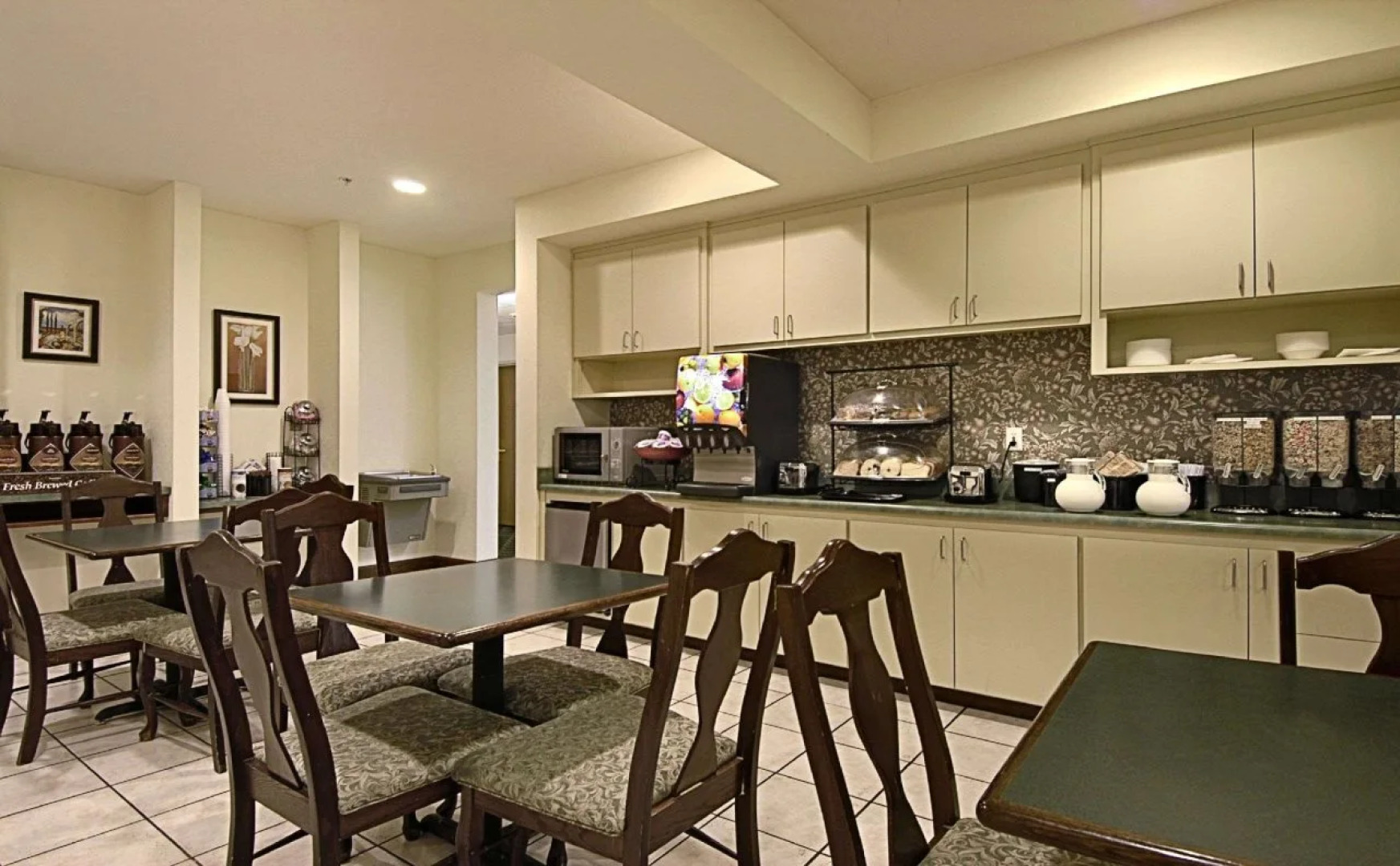 Holiday Inn Express Redding North by IHG