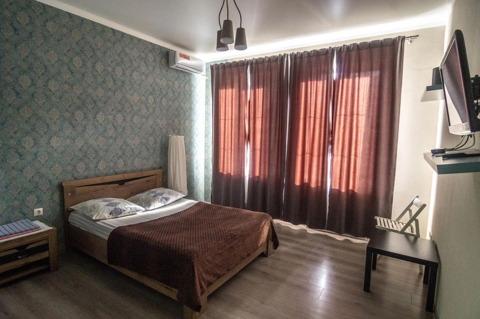 Fox House (Фокс Хаус)