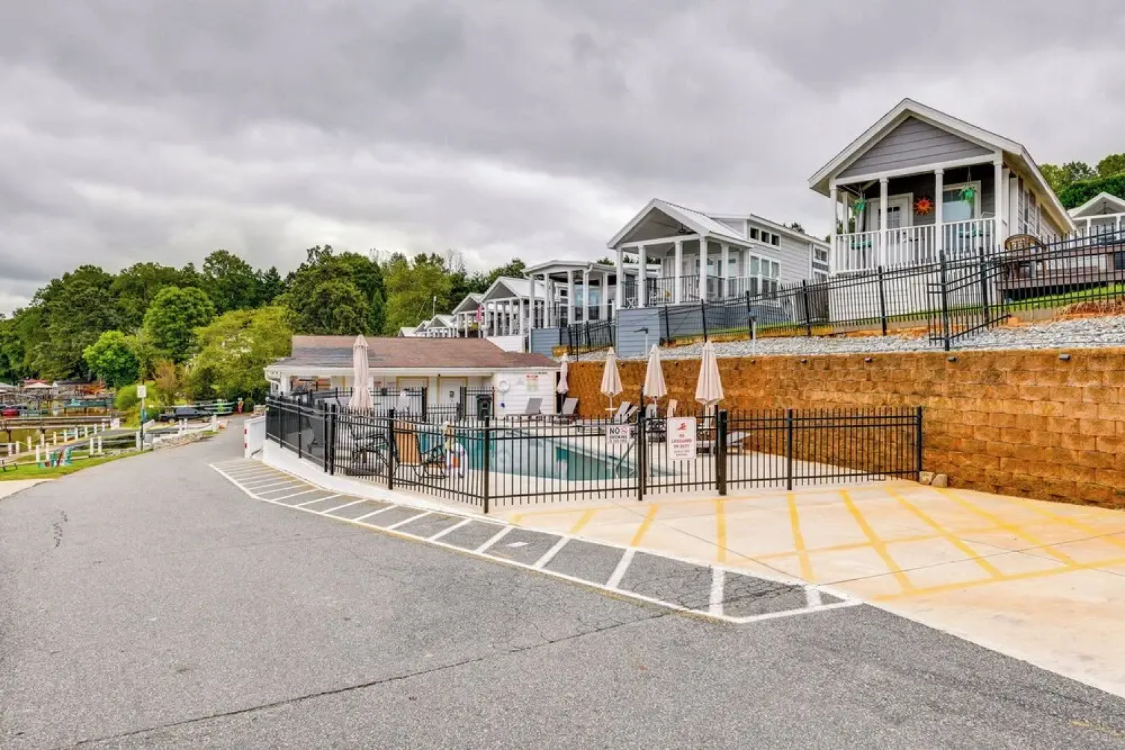 Pool Access + Views: Serene Cottage at Lake Norman