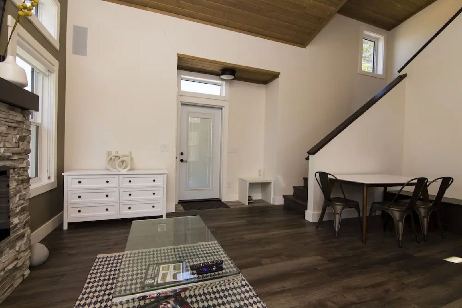 Luxury Loft Cottage In Manitou Beach