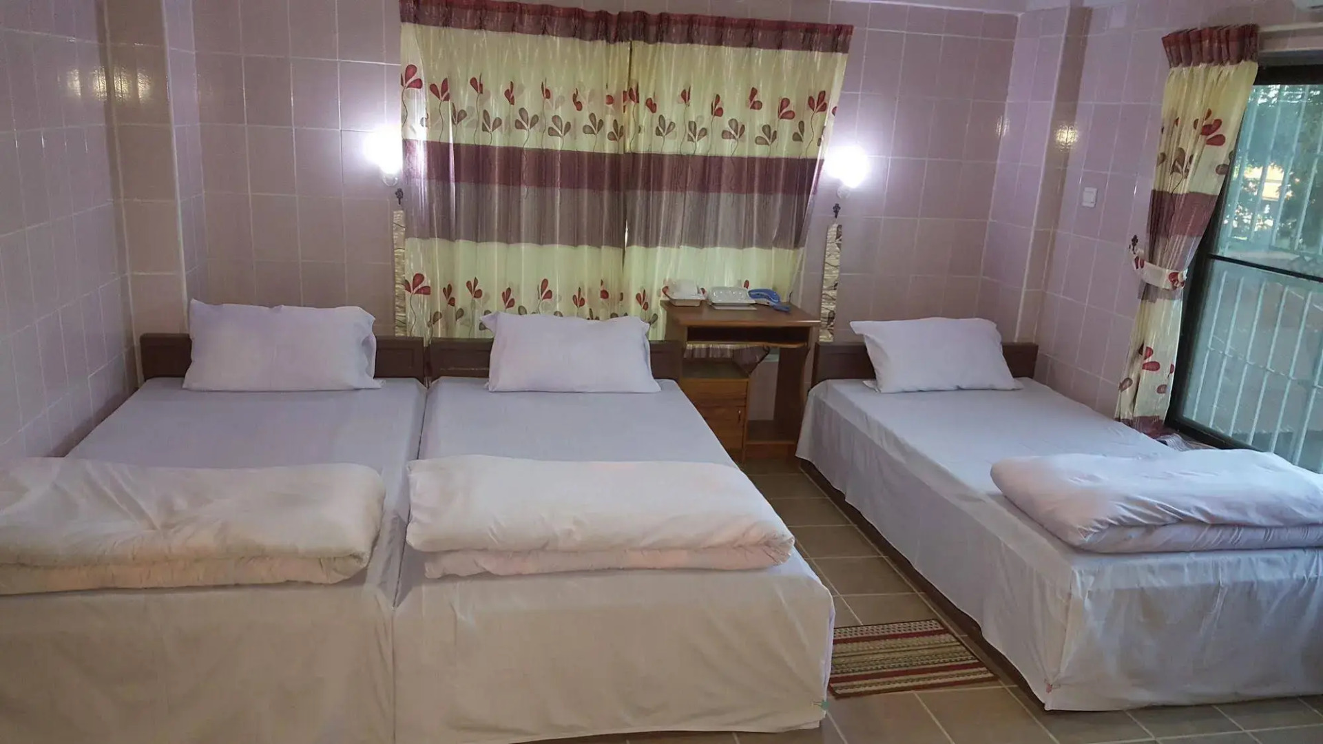 Red Dragon Hotel Hsipaw
