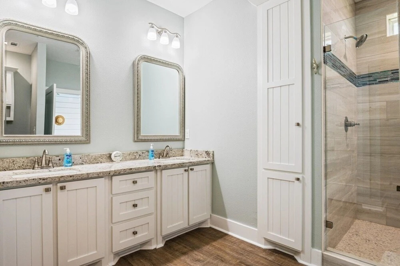 Twin Tides 4 Bedroom Home by Redawning