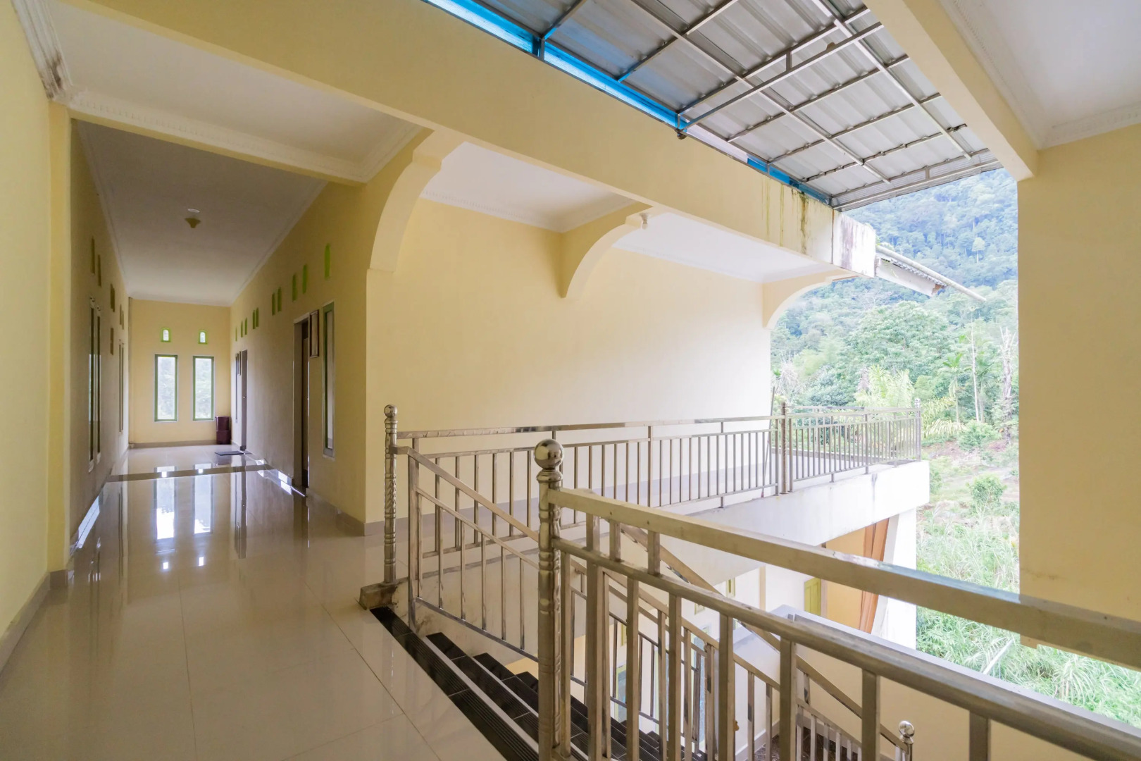 RedDoorz Syariah Near Hot Water Boom Solok Selatan