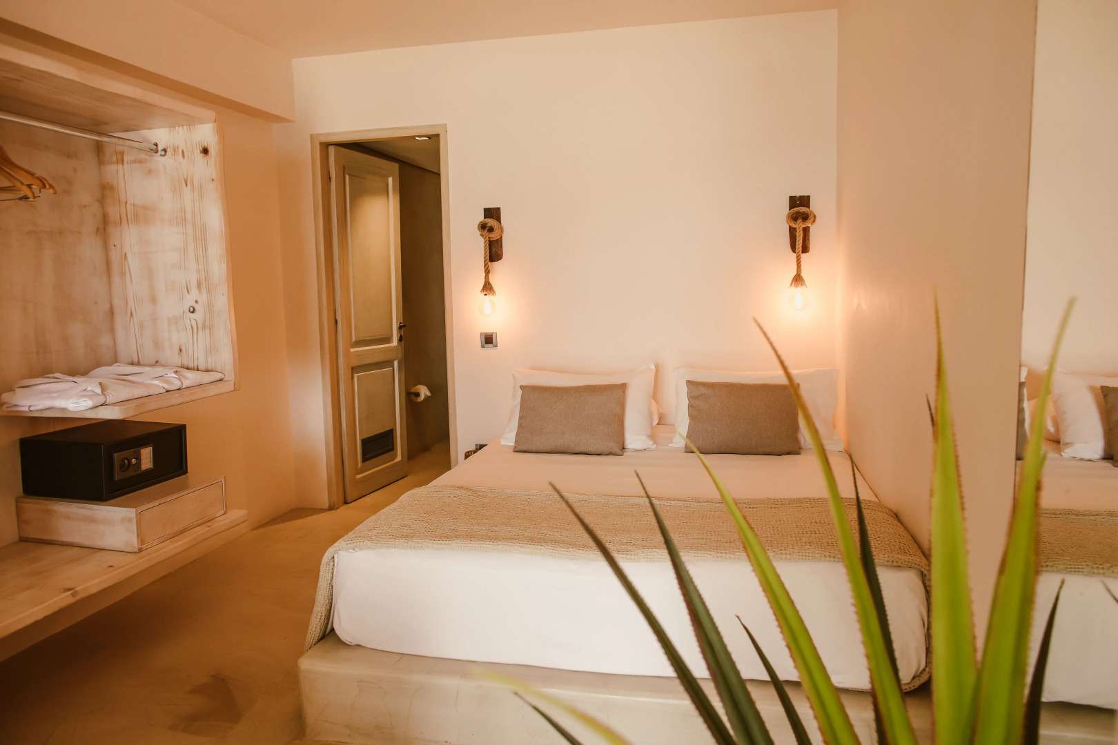 Gloria Maris Hotel Suites & Villas