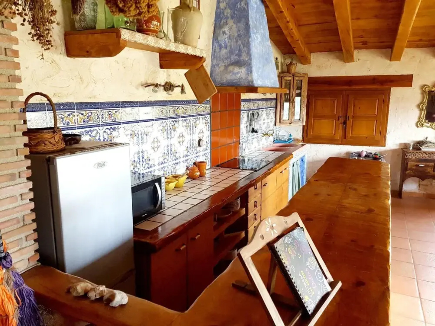 House With 2 Bedrooms in Corachar, With Wonderful Mountain View, Balcony and Wifi Near the Beach