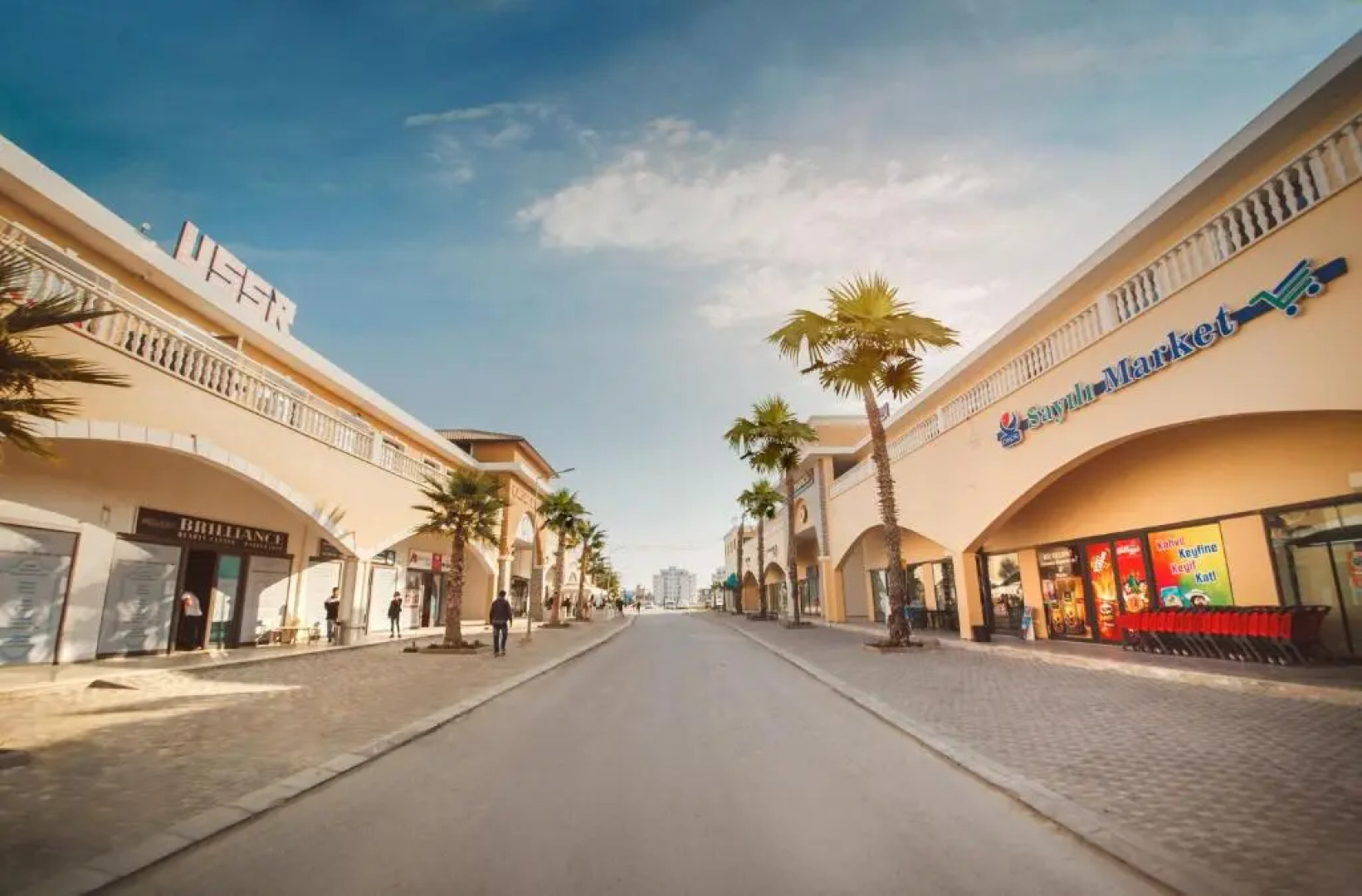 Modern Studio Sea View Apartment in Caesar Resort & Spa, Long Beach