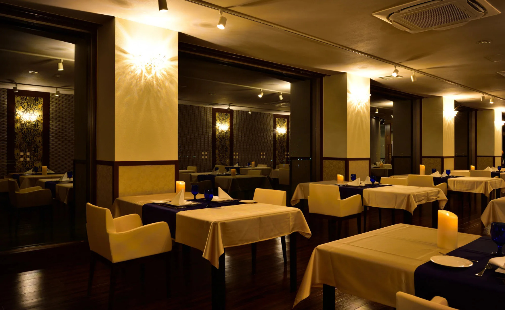 Fontaine Bleau Atami