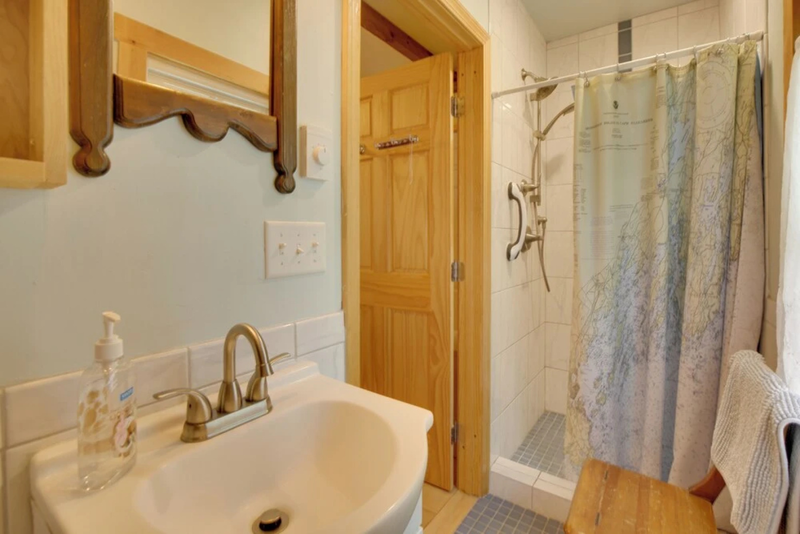 Cozy 1930s-style Waterfront Maine Cabin w/ Dock!