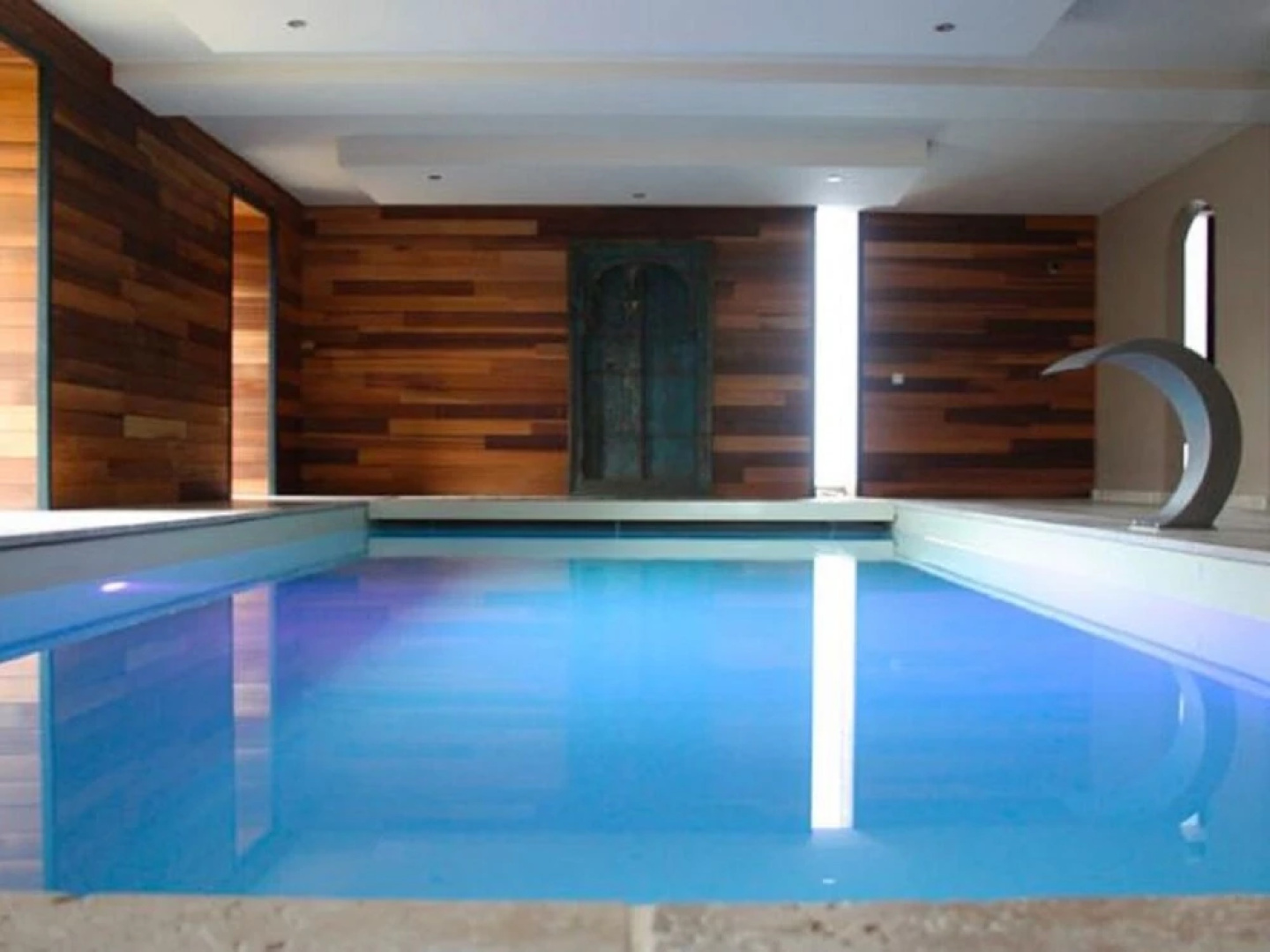 Spacious Holiday Home in Marche-en-famenne With Pool