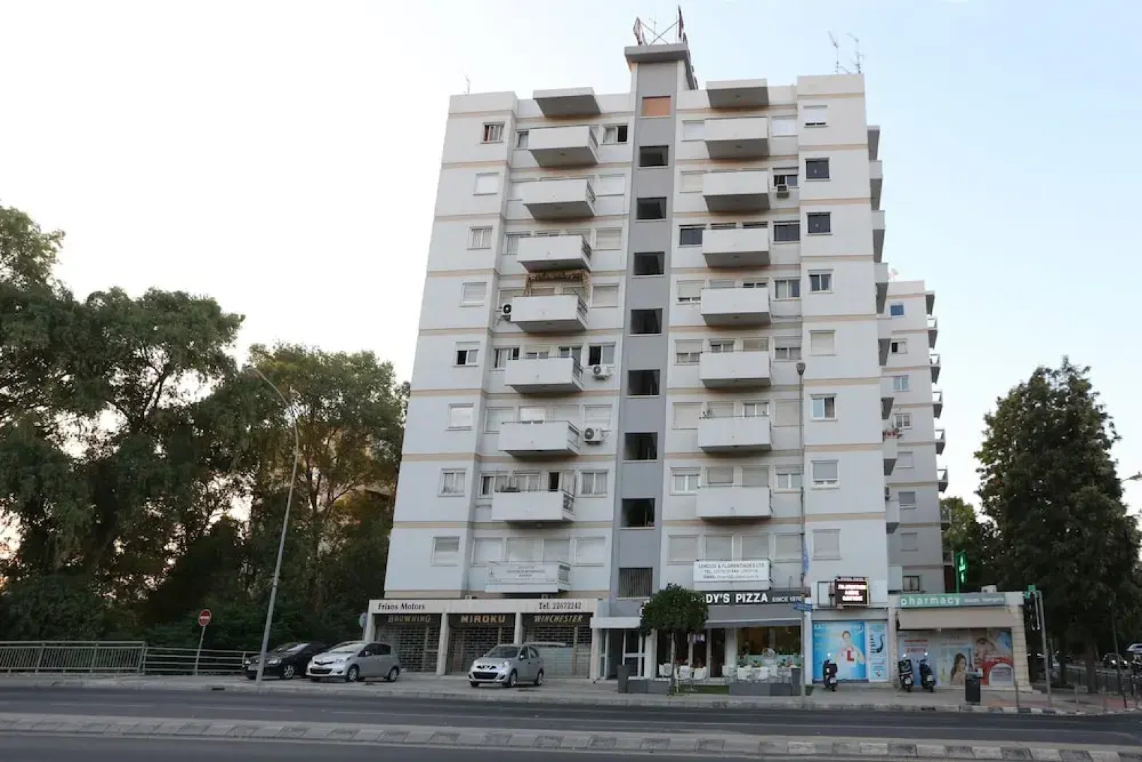 The Bridge-House Apartment