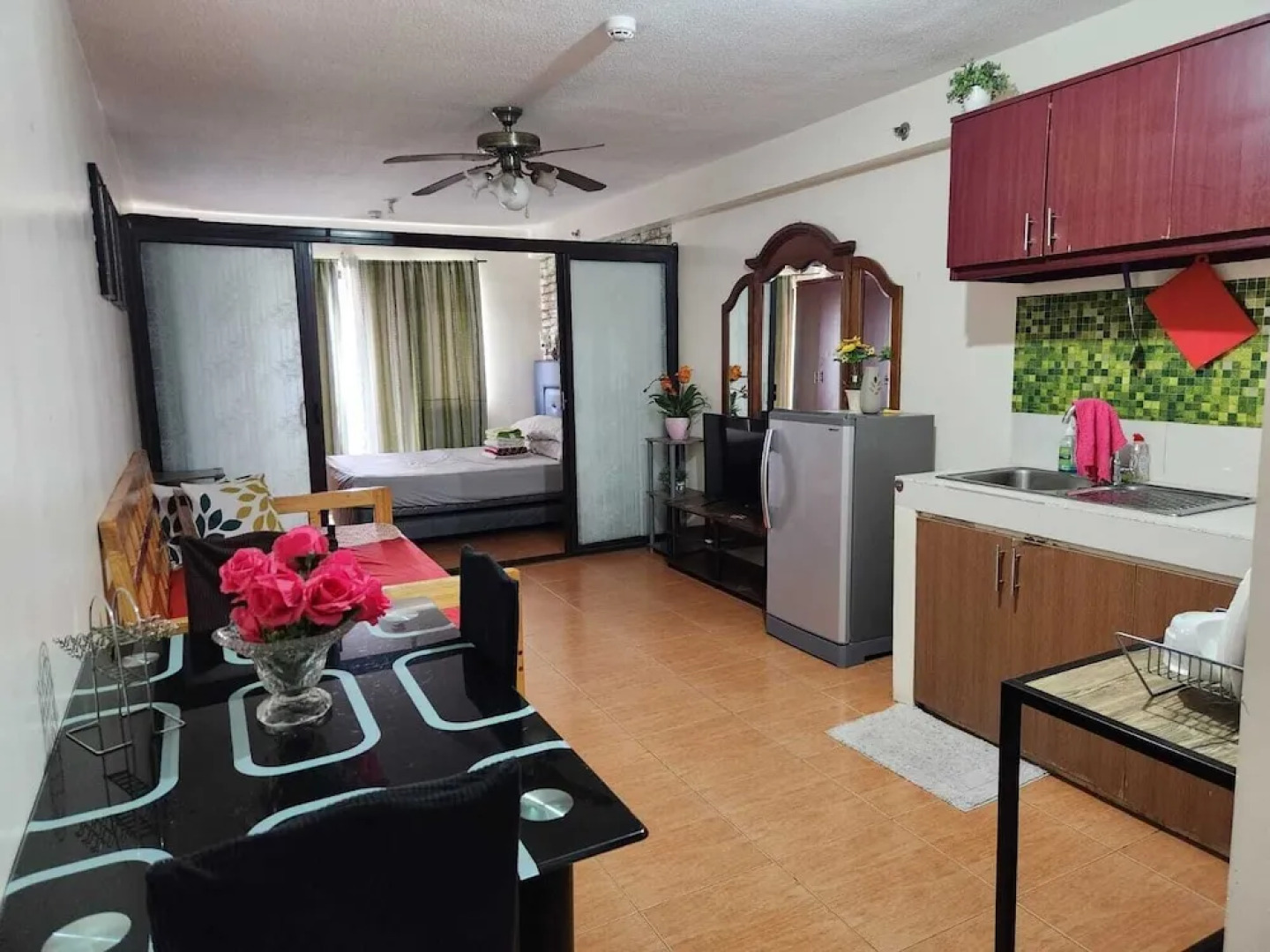 1 Bedroom Condo at One Oasis Condominuim