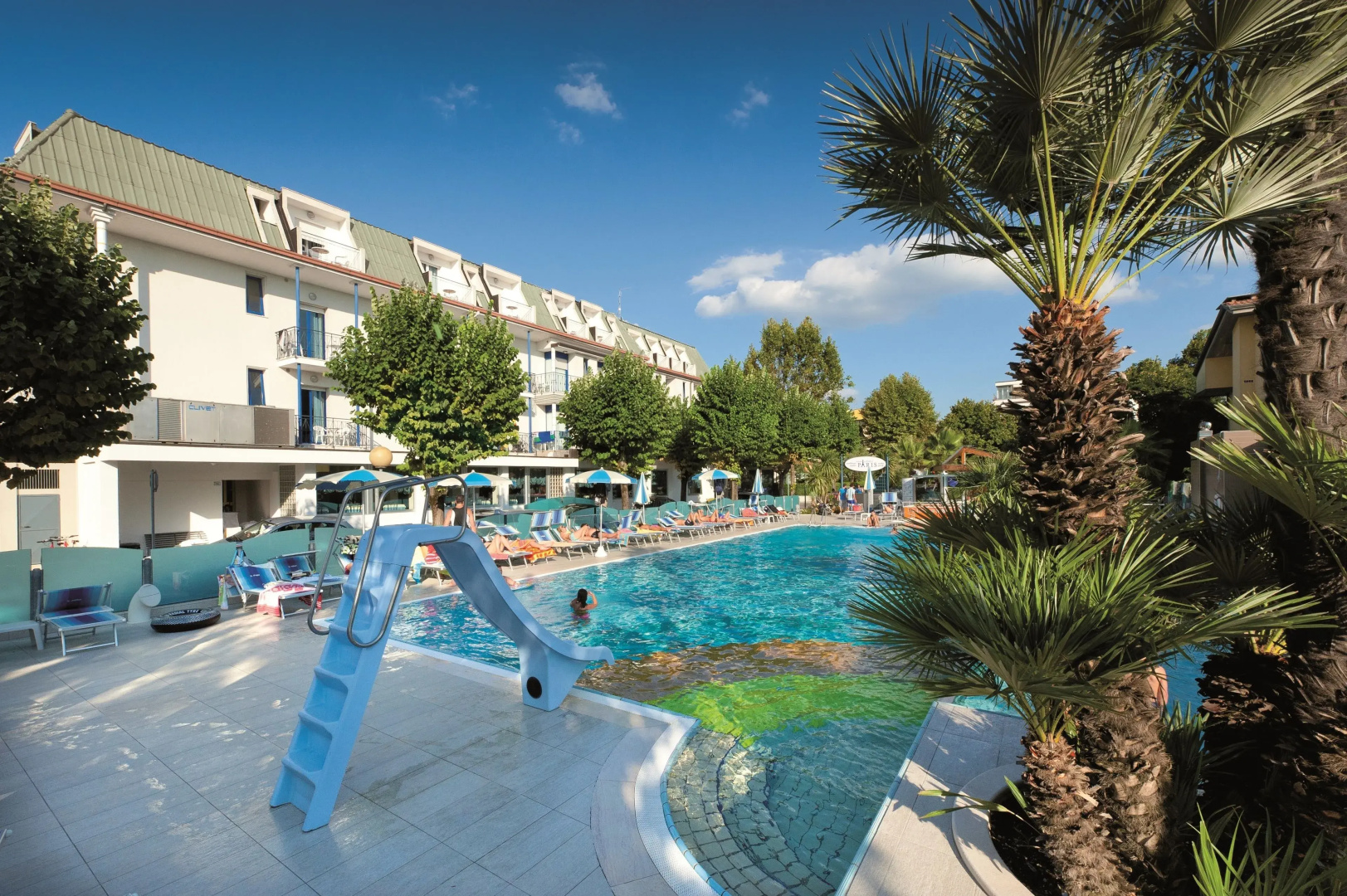 Hotel Paris Resort