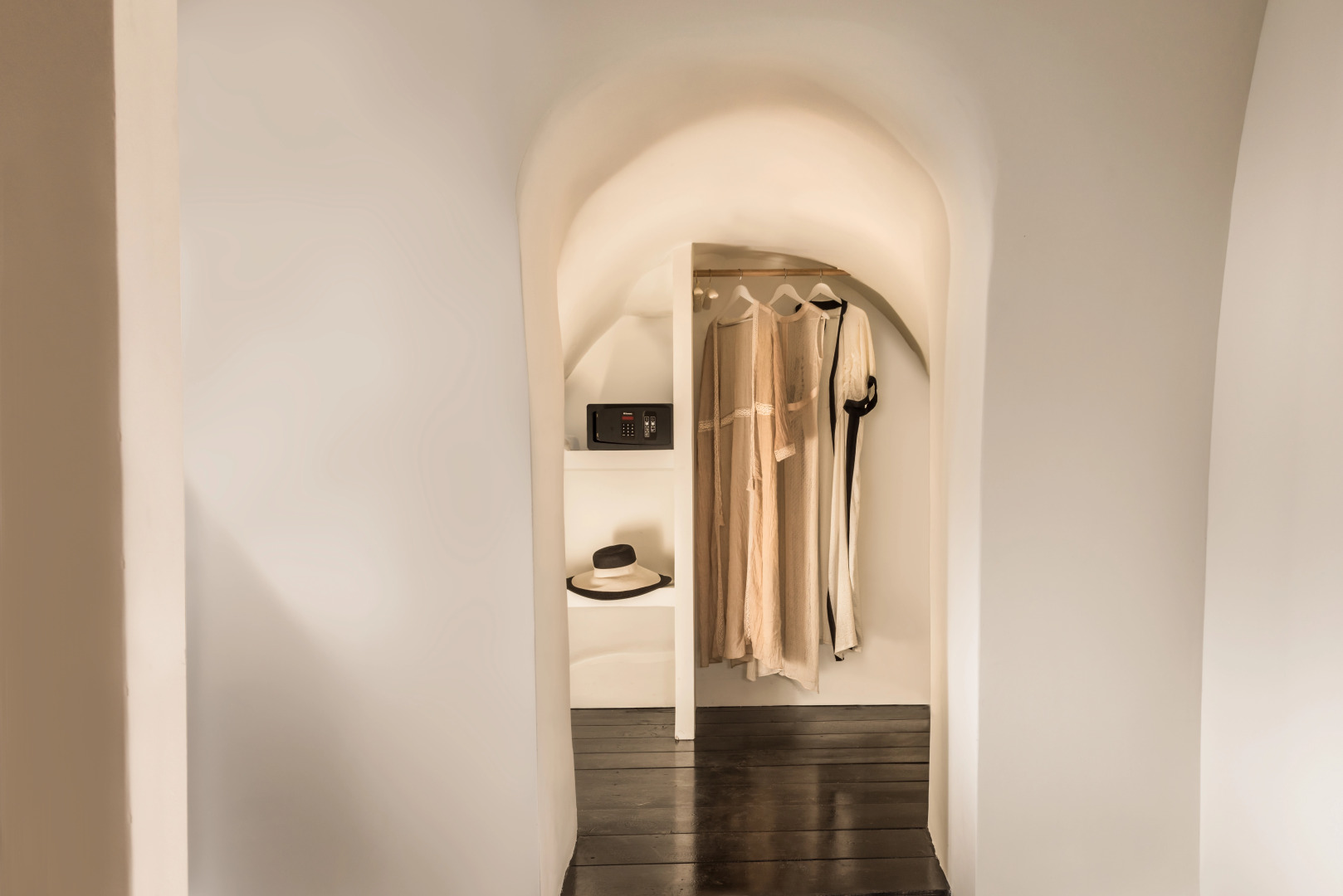 Alta Mare by Andronis