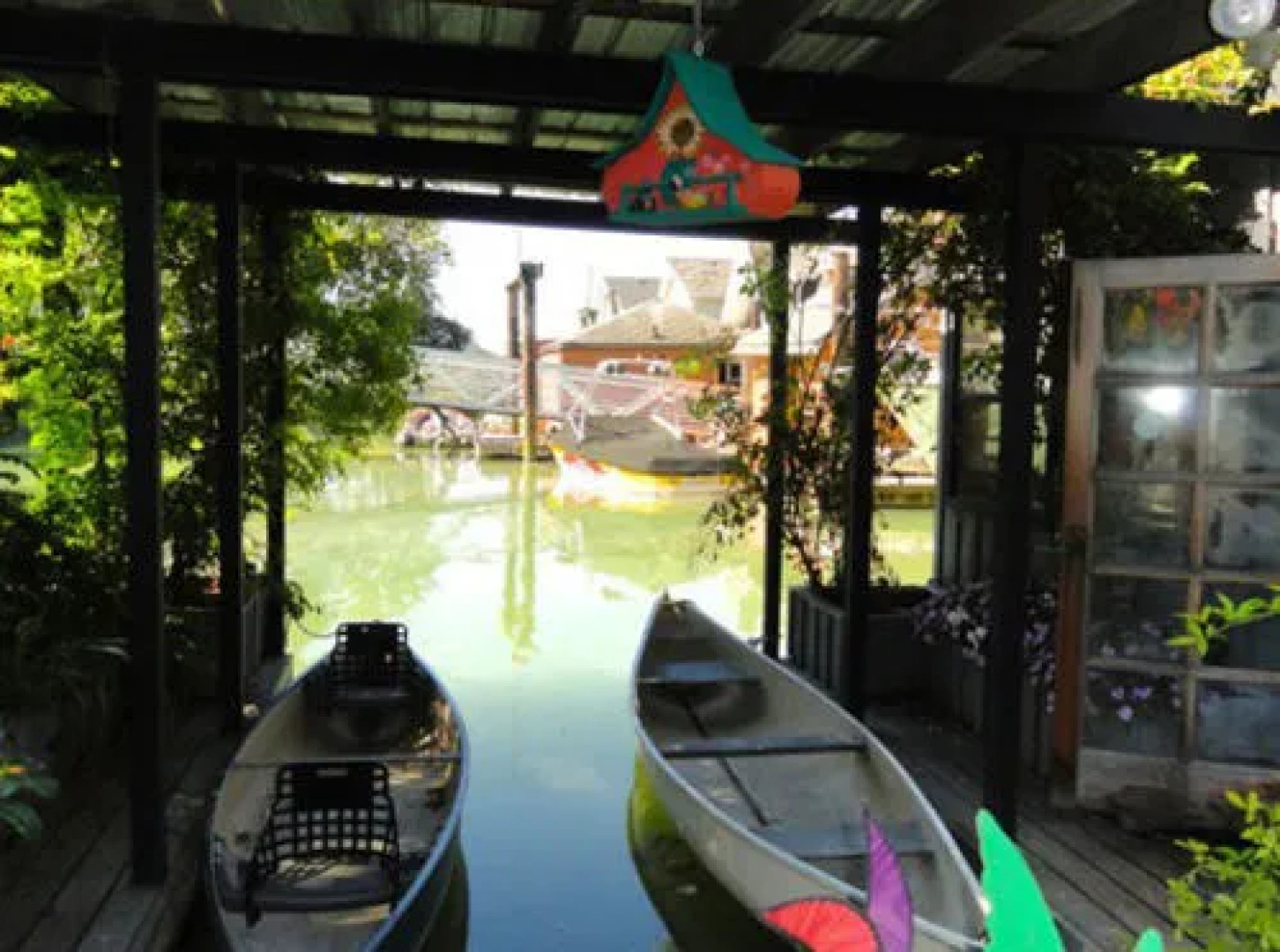 The Duck Inn Riverfront Cottages