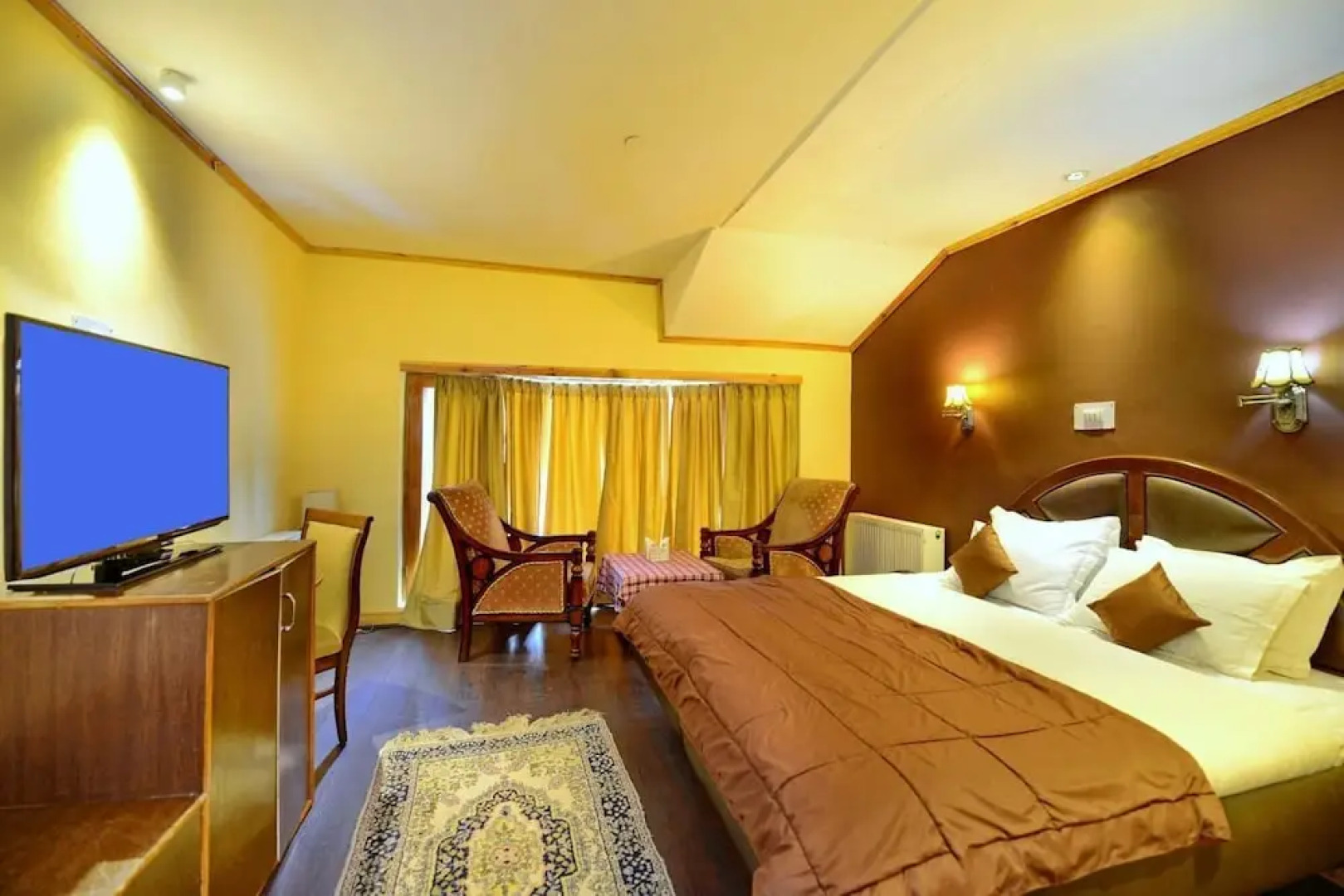 Hotel Pine Palace Resort