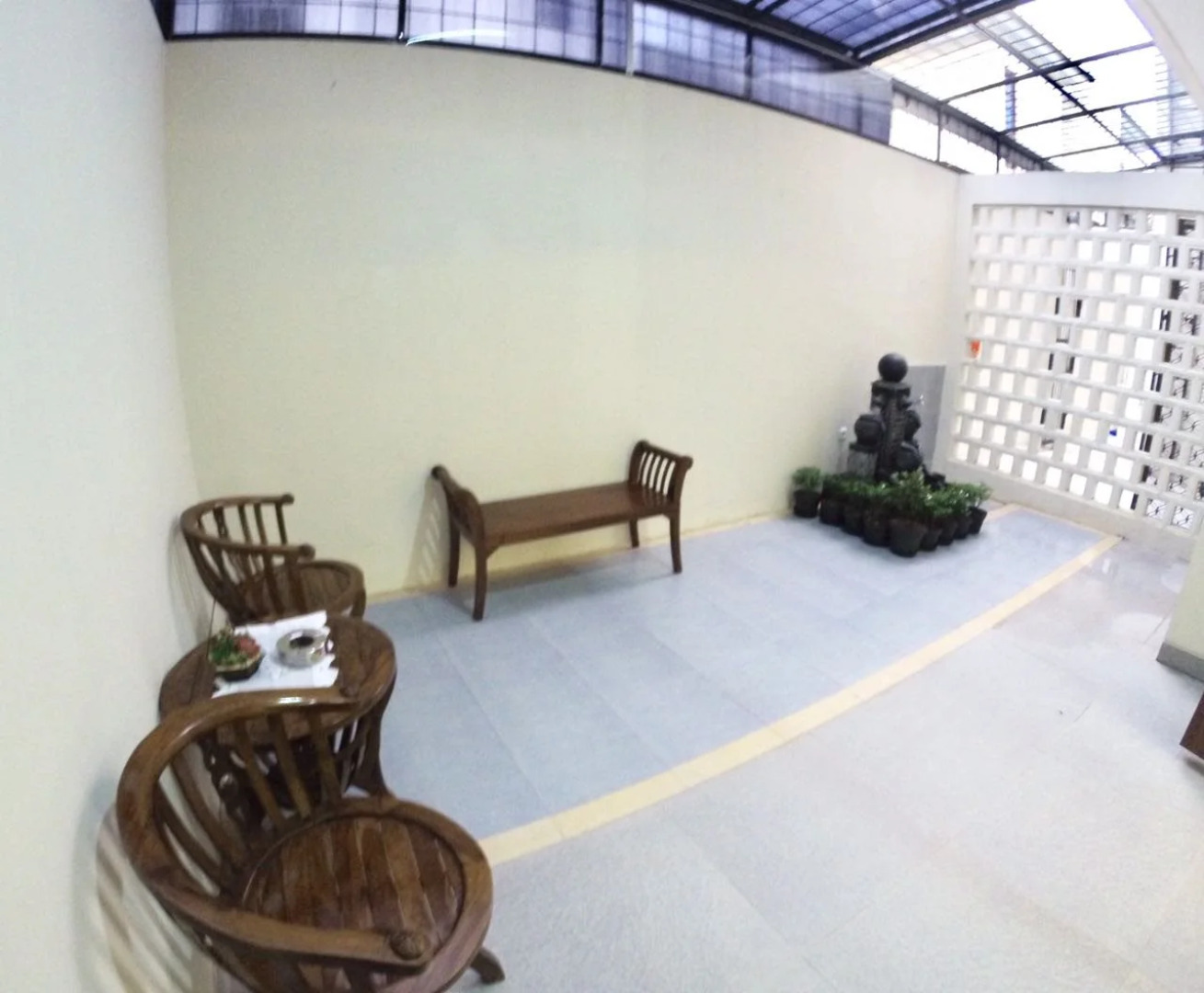 Padma Laguna Guest House