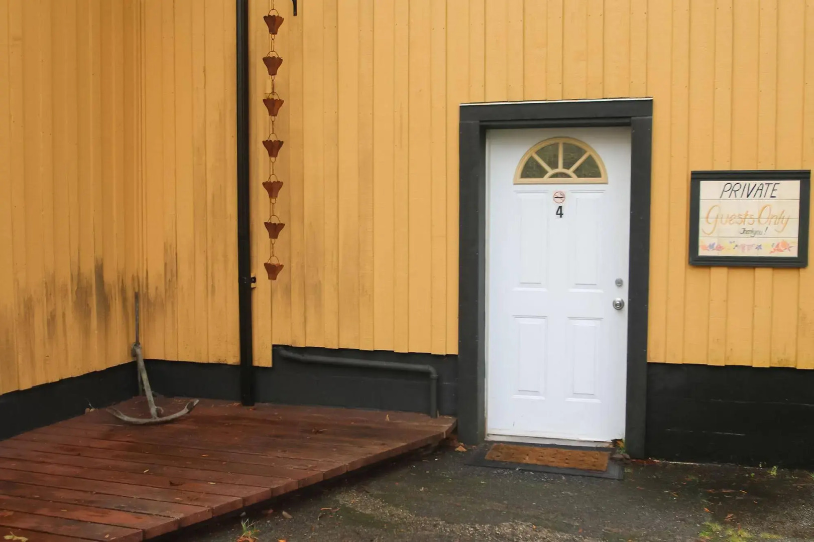 Duffin Cove Oceanfront Lodging