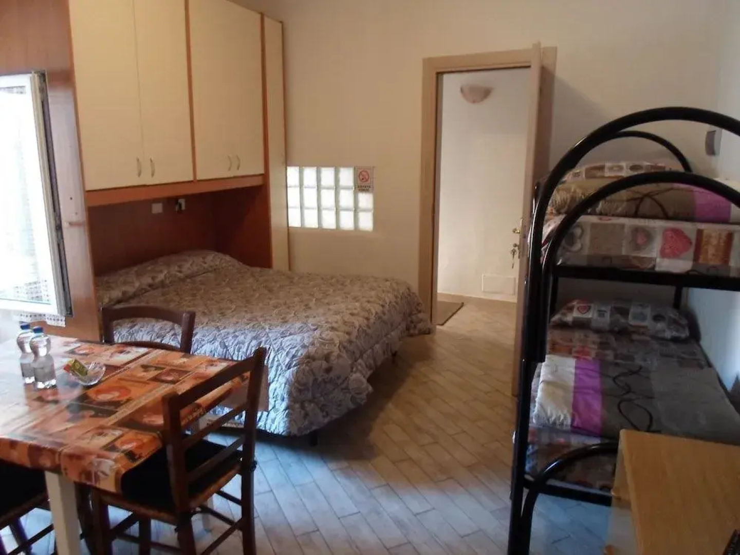 Il Volto Del Lago Rooms and Apartments