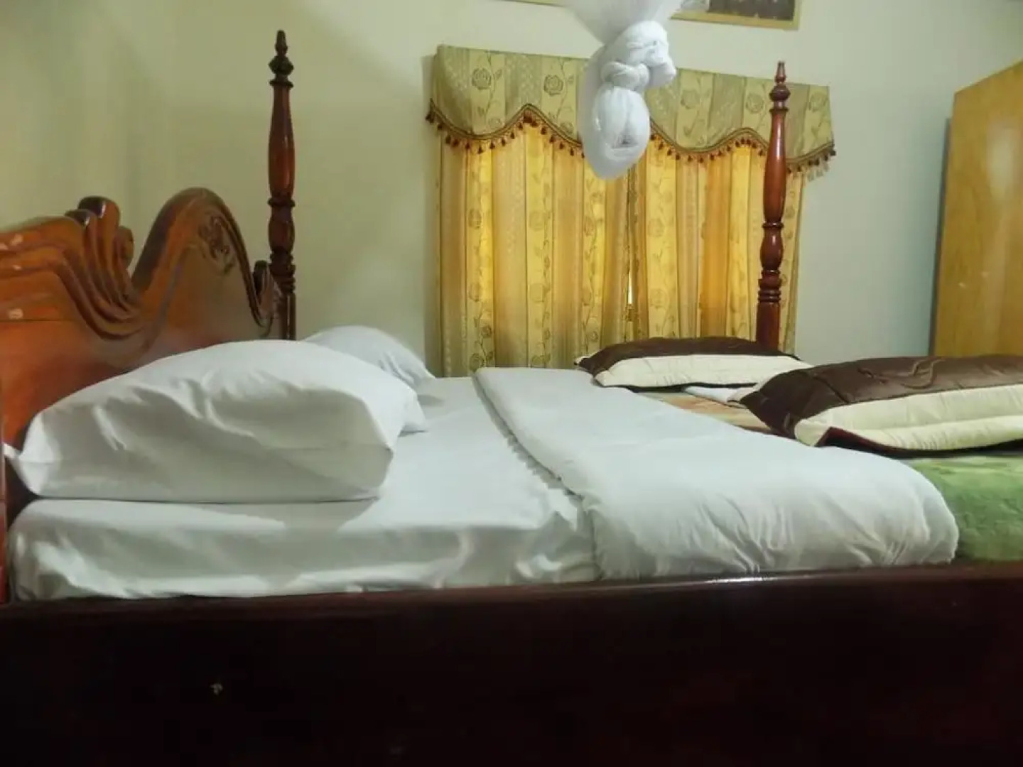 Town View Hotel