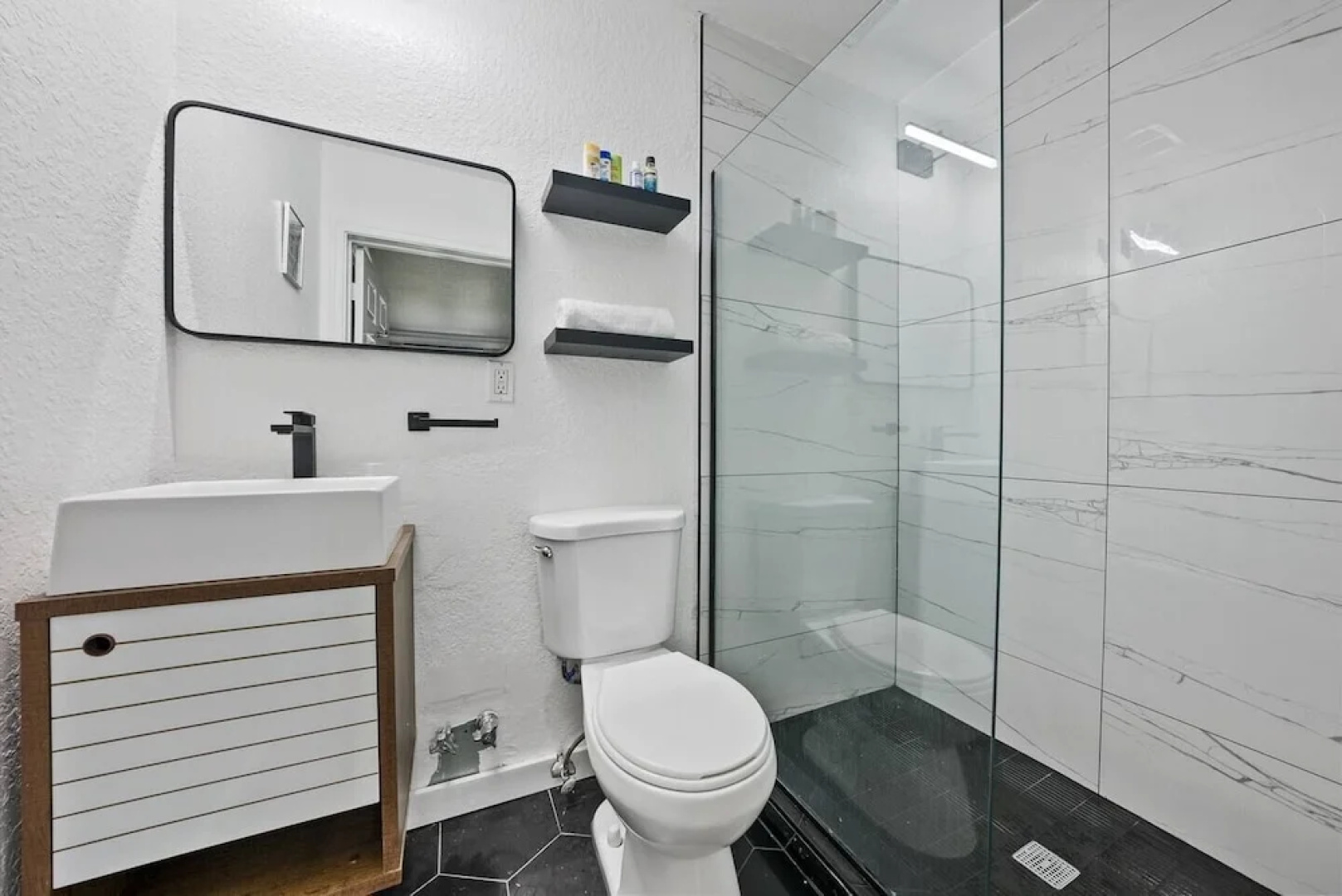 Las Olas Guest House
