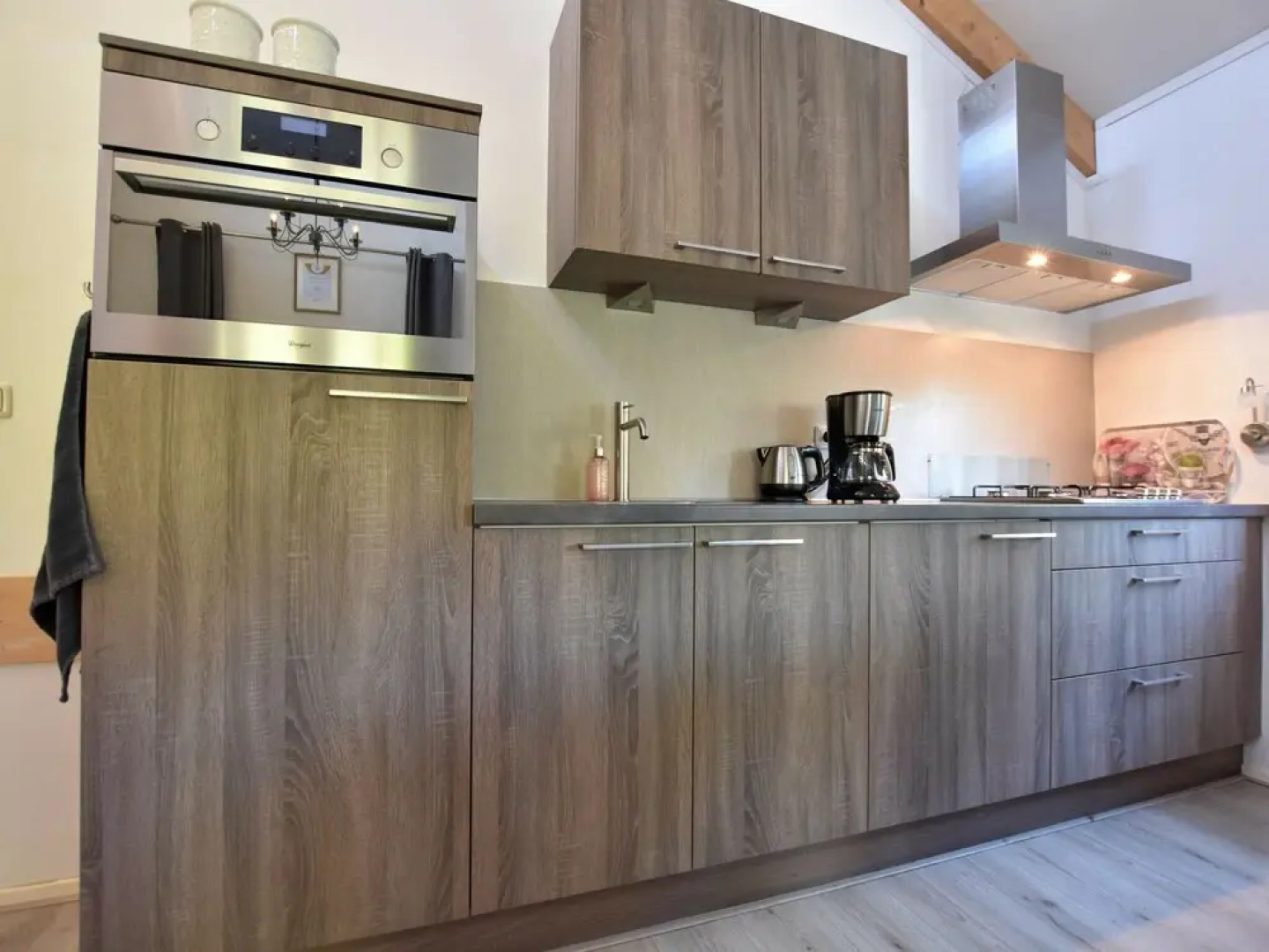 Detached holiday house with WiFi and a large garden; hike and bike the Veluwe