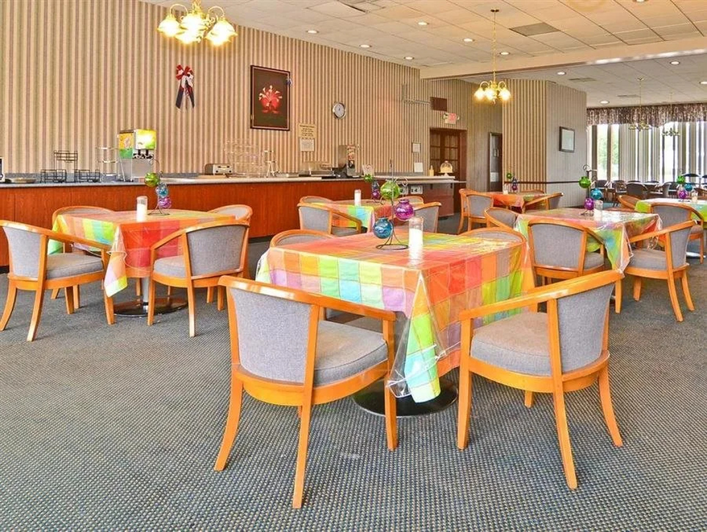 Red Carpet Inn & Suites