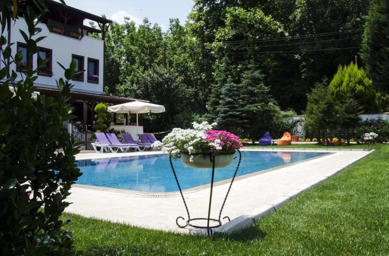 The Red Witch Boutique Hotel
