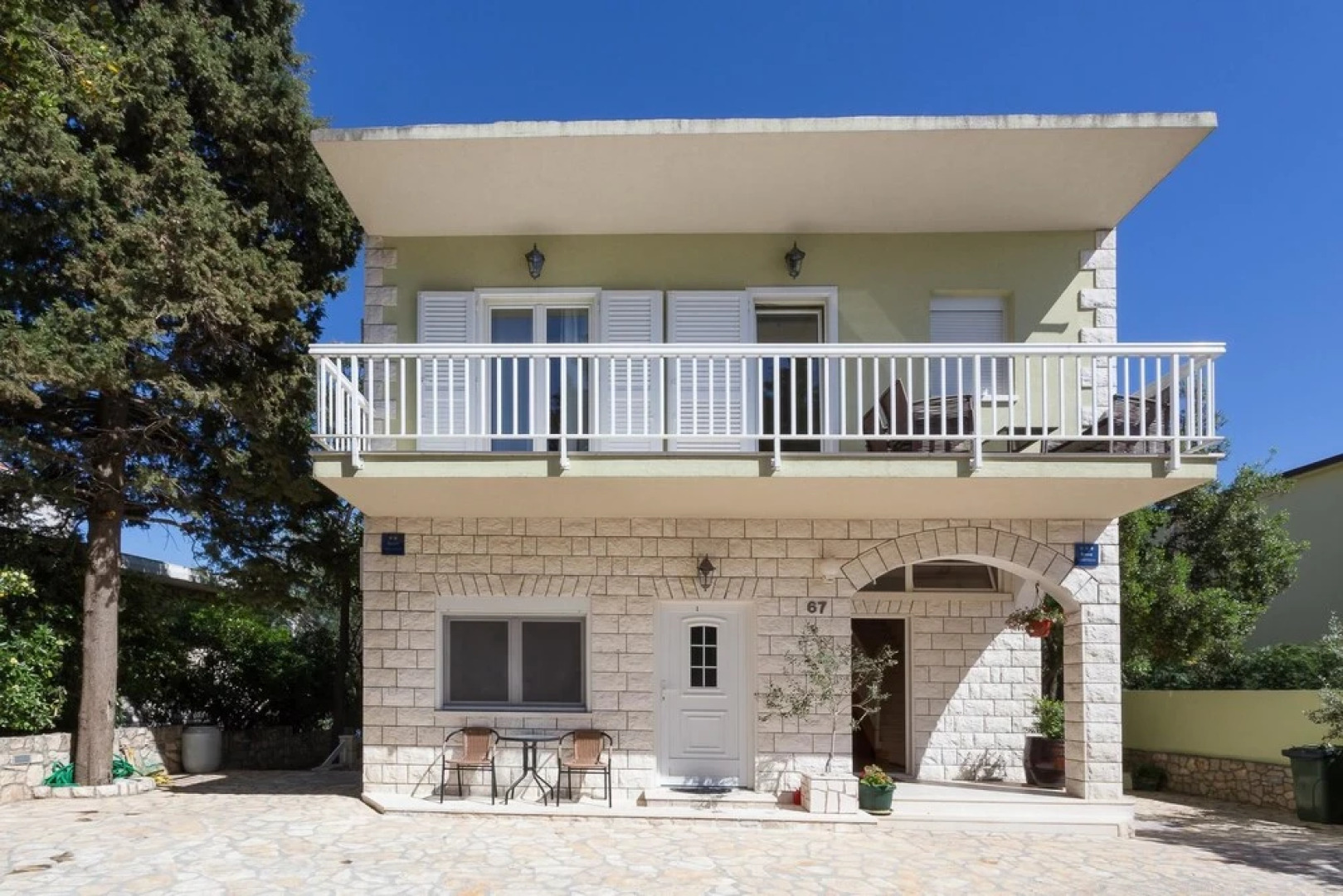 Apartments Krstičević