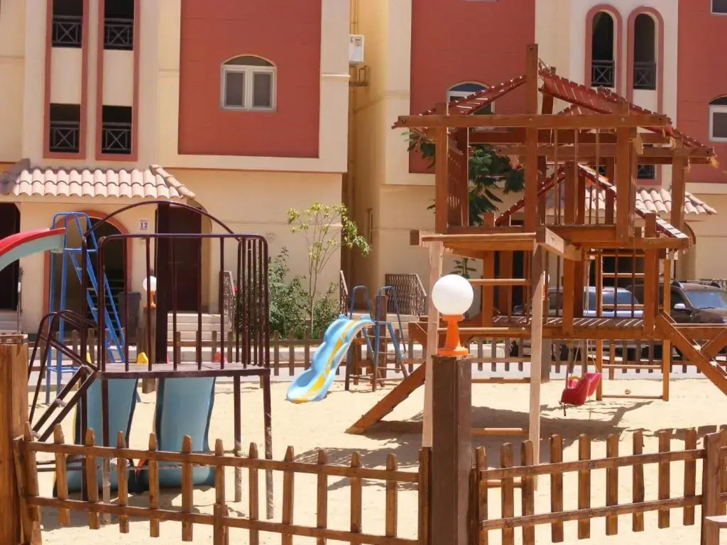 La Sirena Hotel Beach Resort