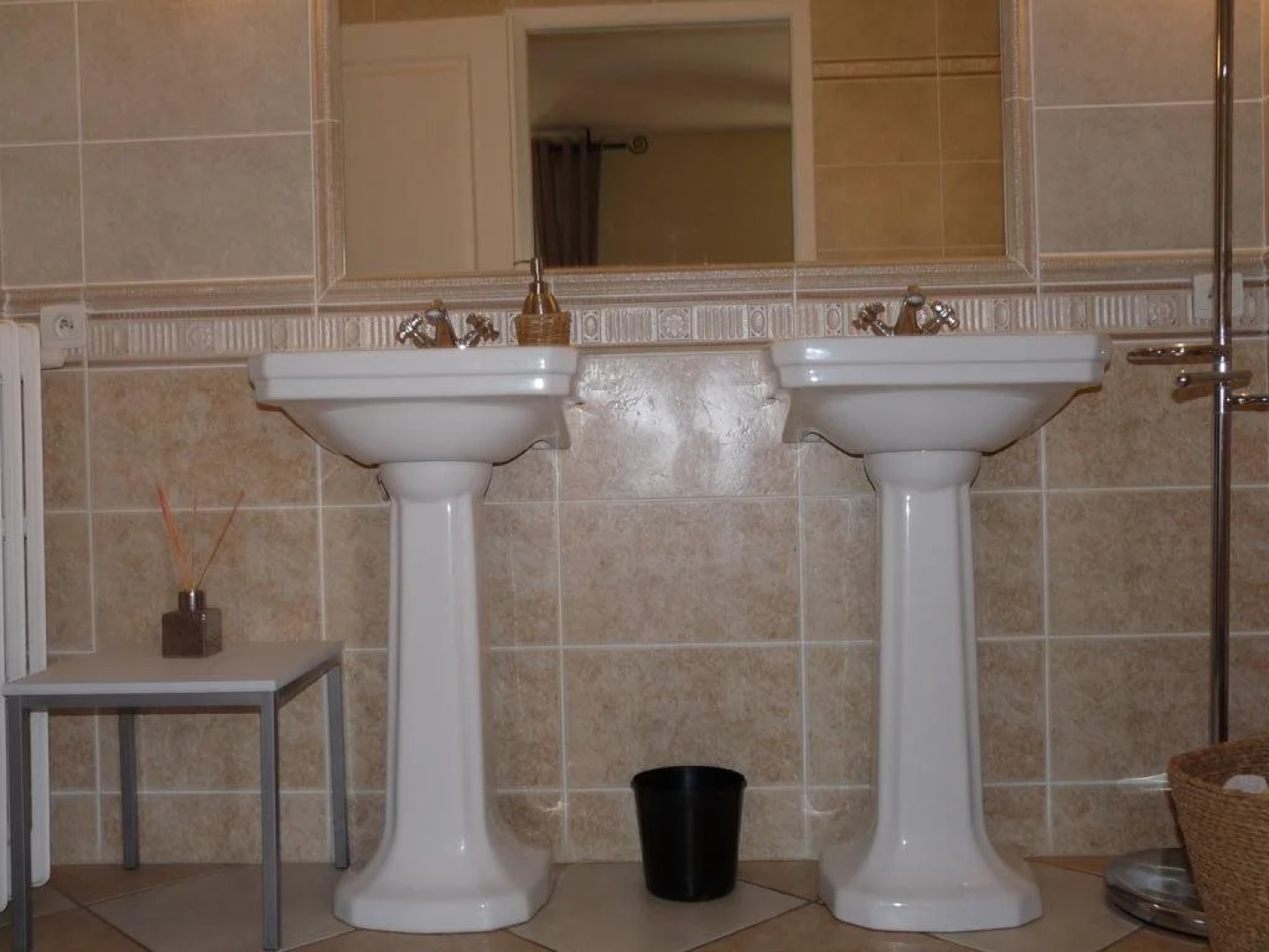 Chambres dhôtes et Gîte Sous La Tonnelle