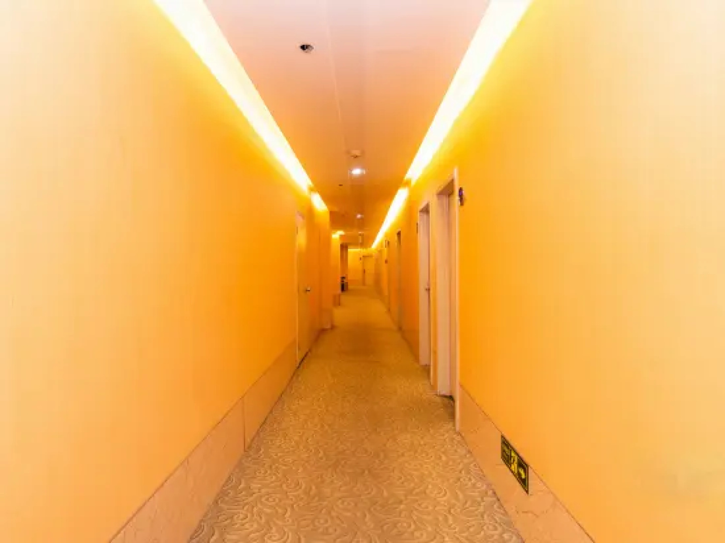 Tianshun Kaixuan Business Hotel