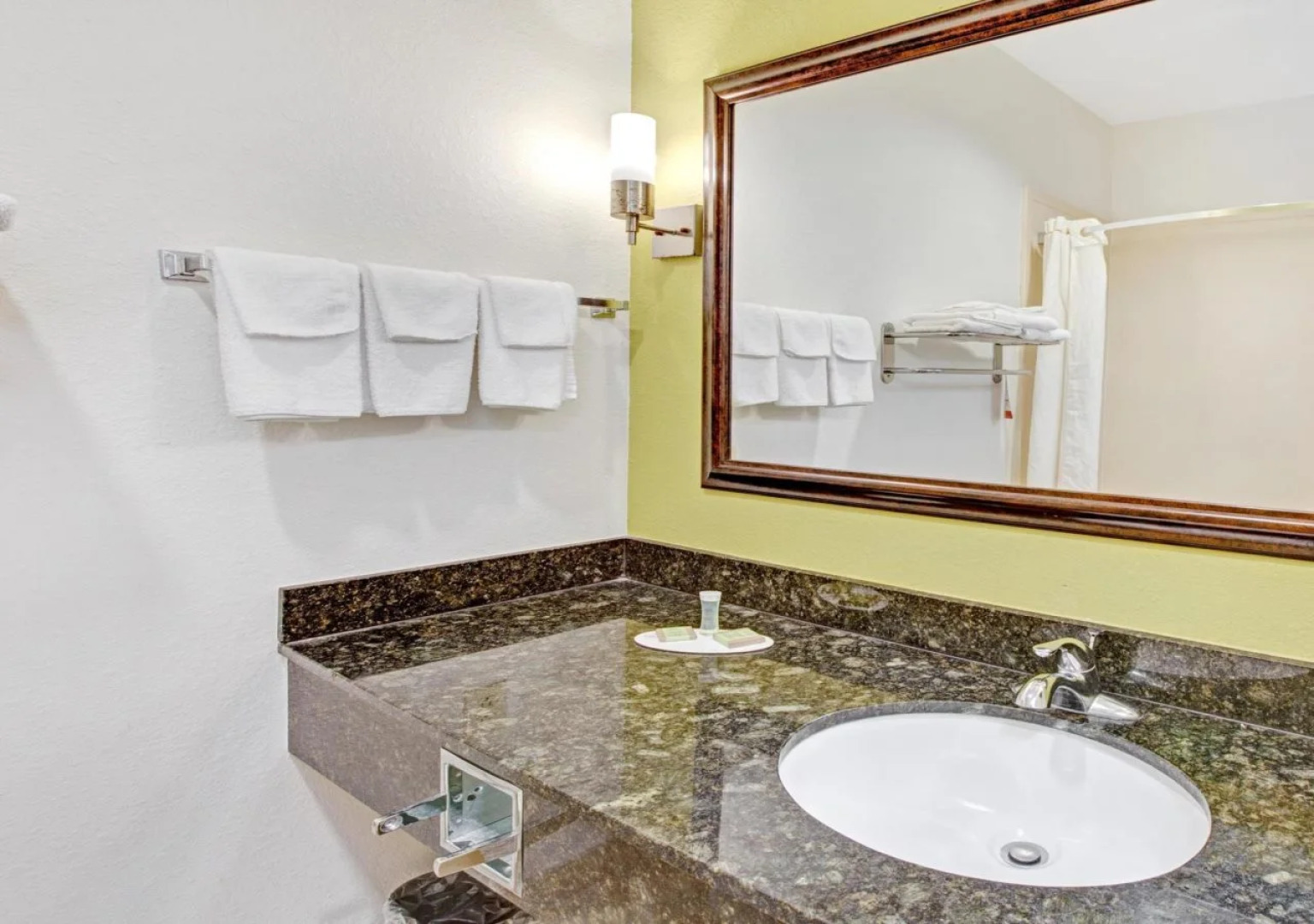 Red Roof Inn La Porte