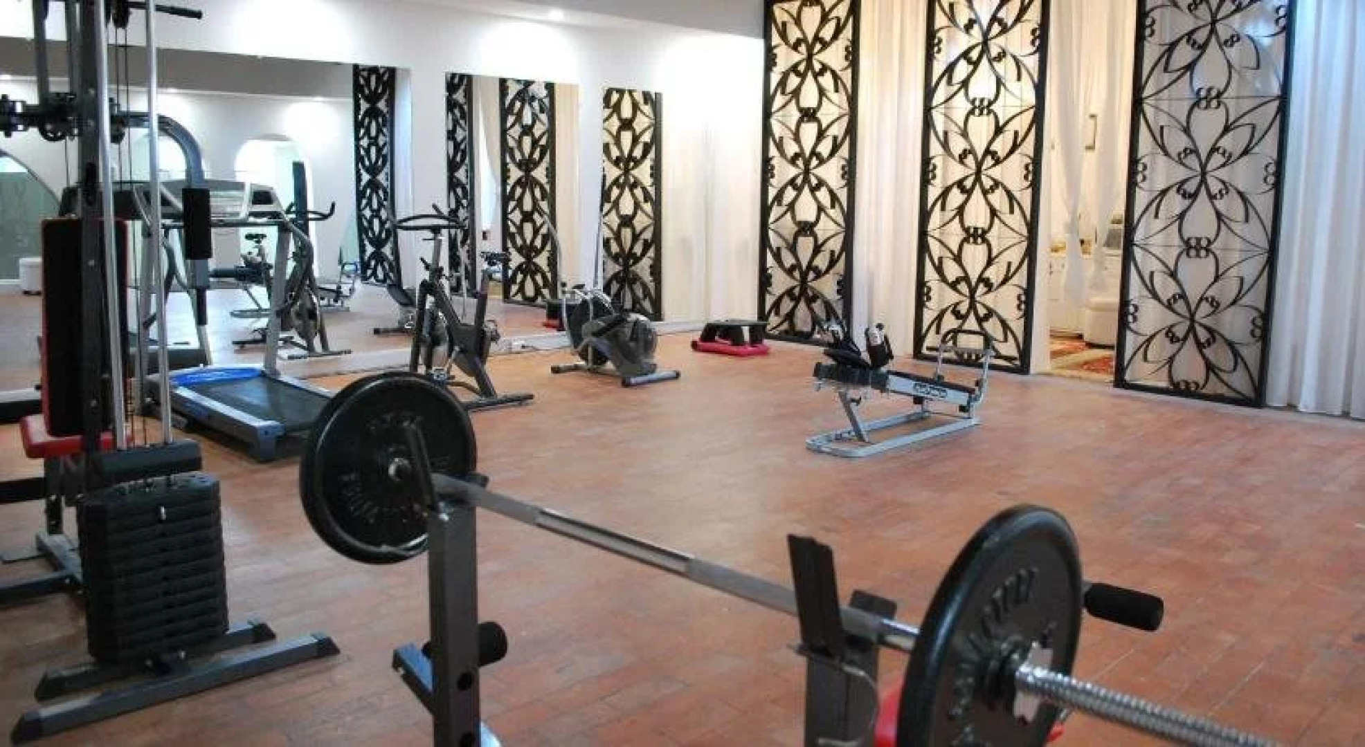 Quindeloma Art Hotel And Gallery