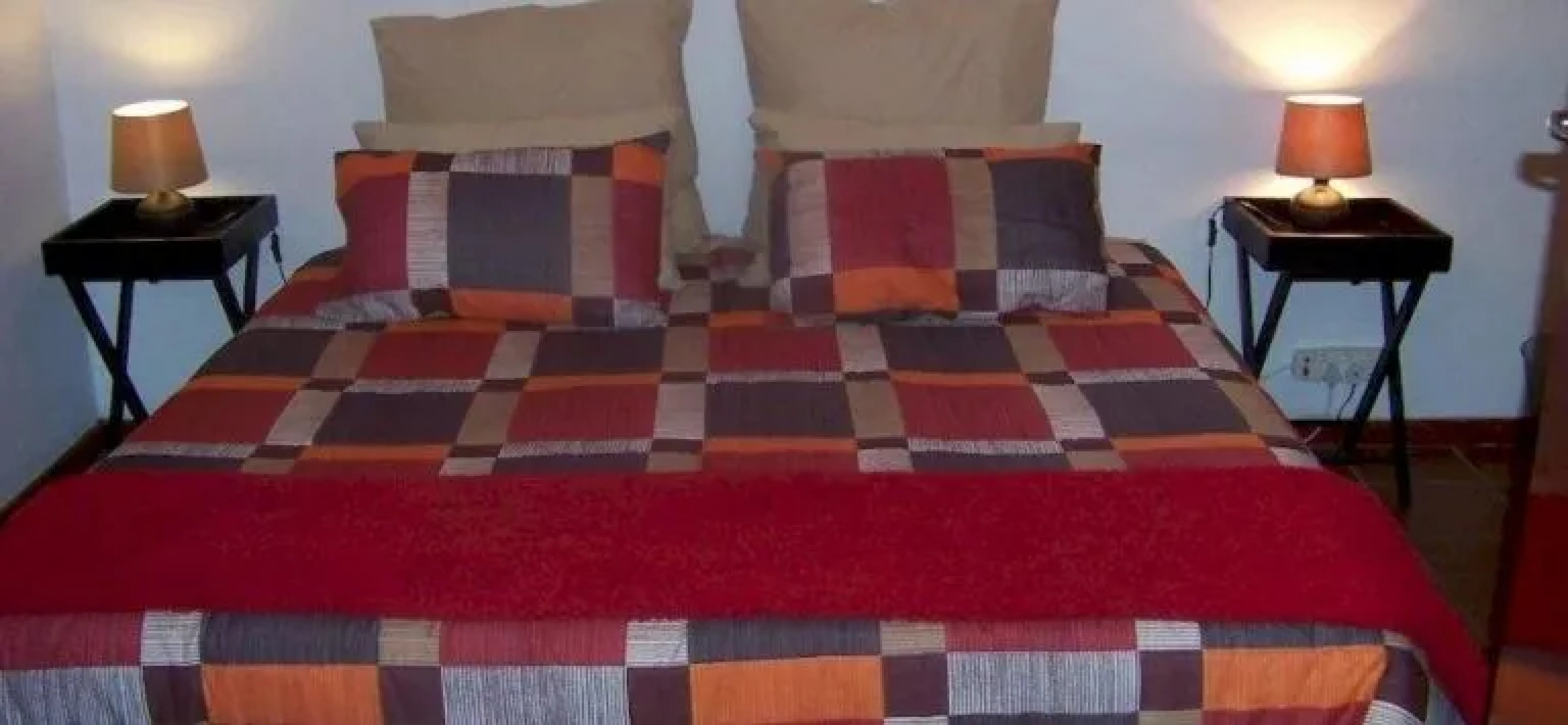 Dolphin House Backpackers and Self Catering