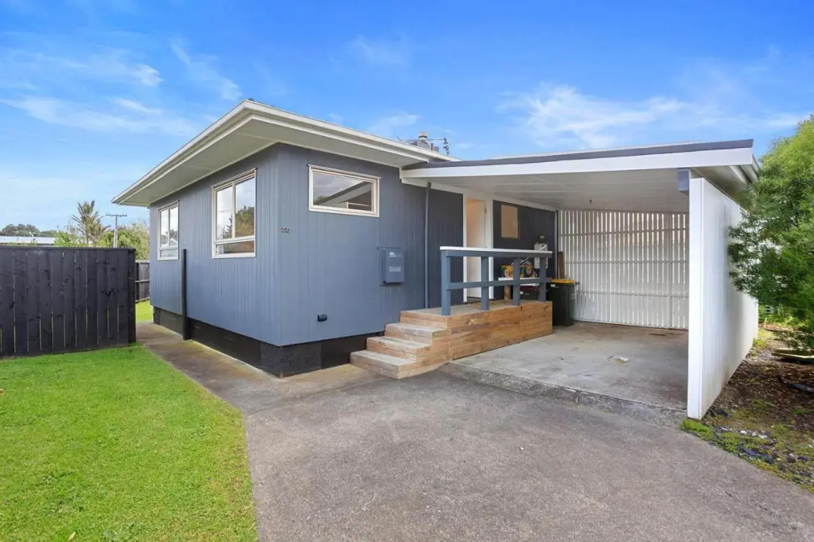 Coastal Breeze - Waihi Holiday Home