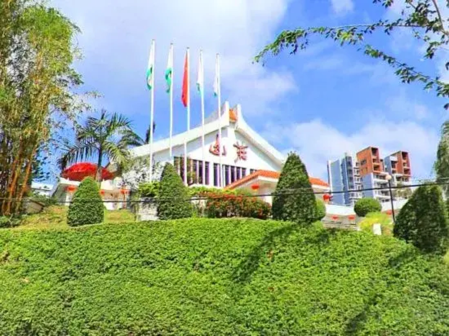 Wuzhi Mountain Tourism Villa