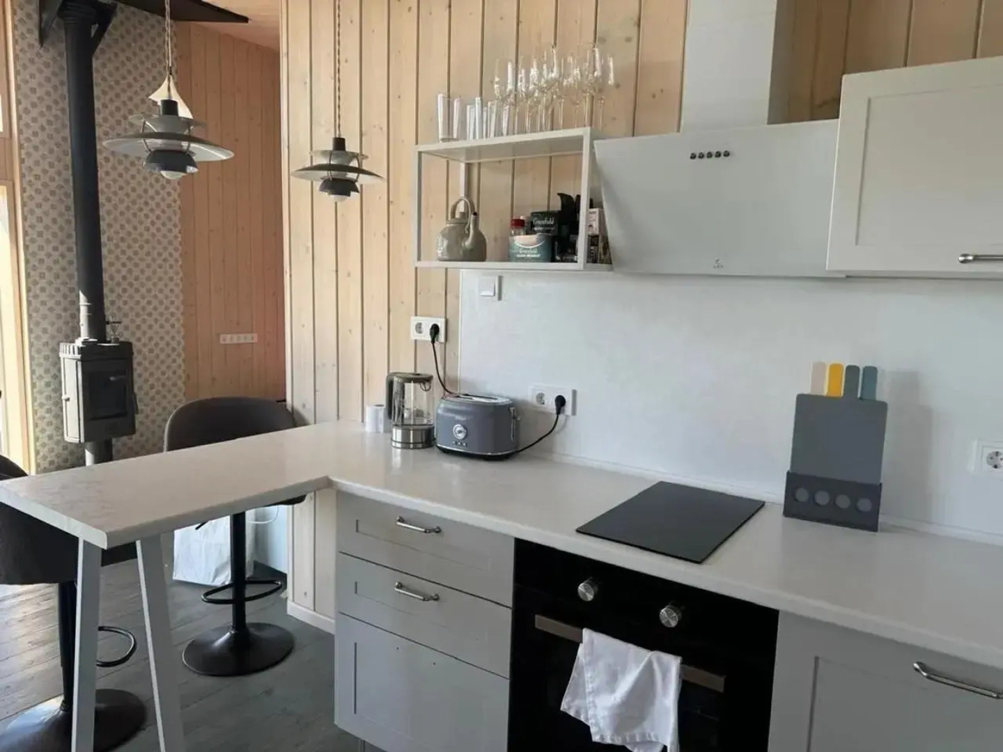 Коттедж с сауной и камином