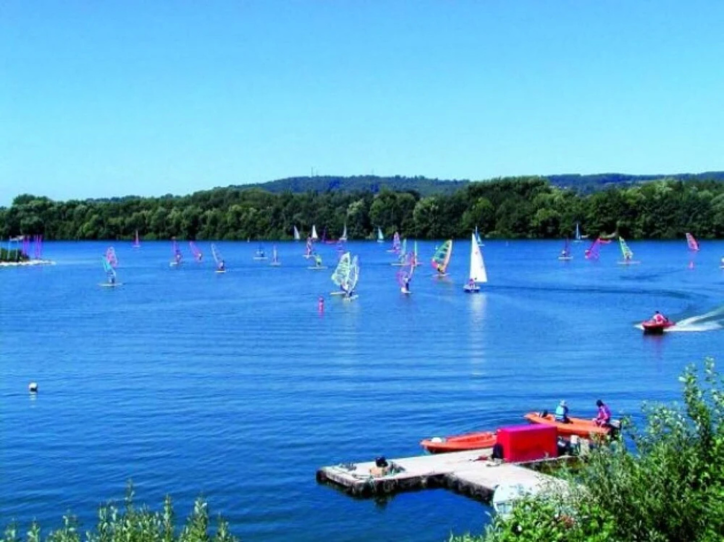 Redhill Garland- 1 bed Self Contained Apartment Close to Hospital