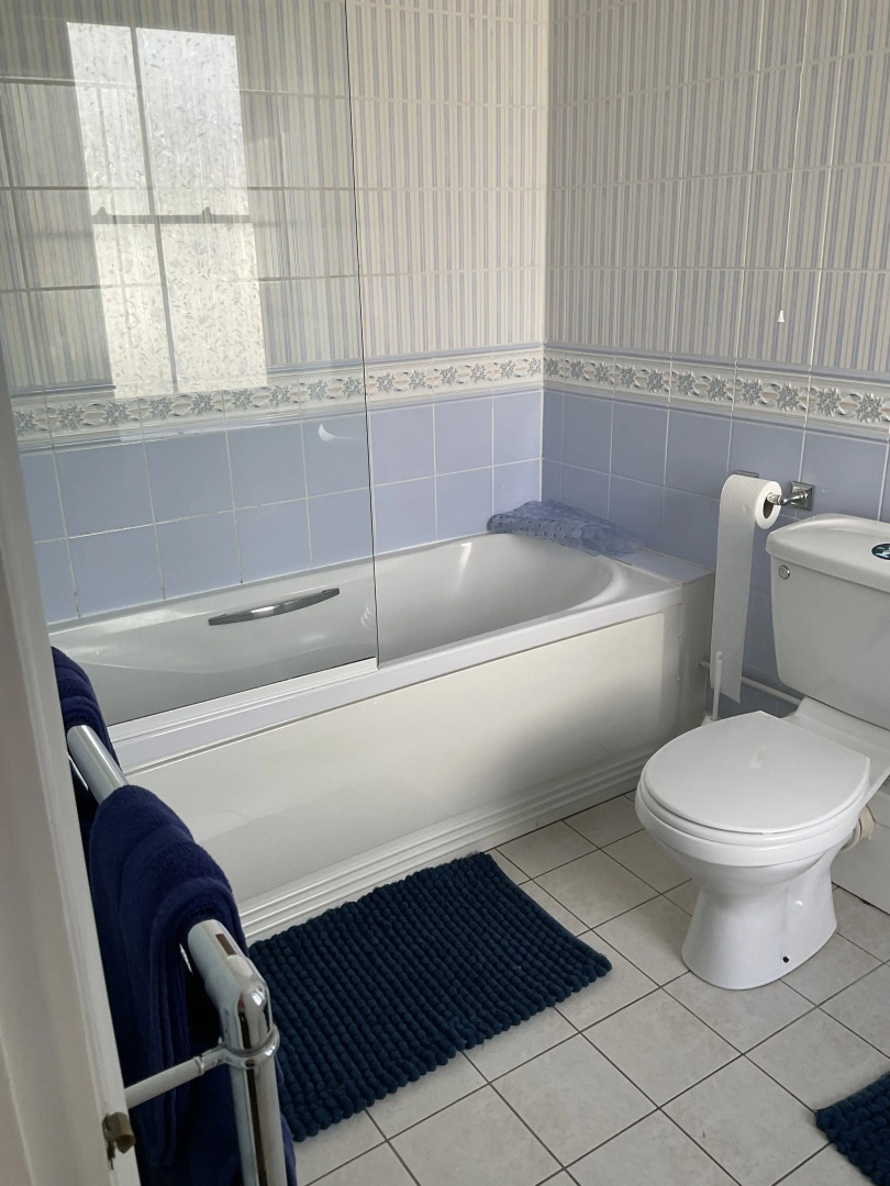 Number 52 Bed & Breakfast