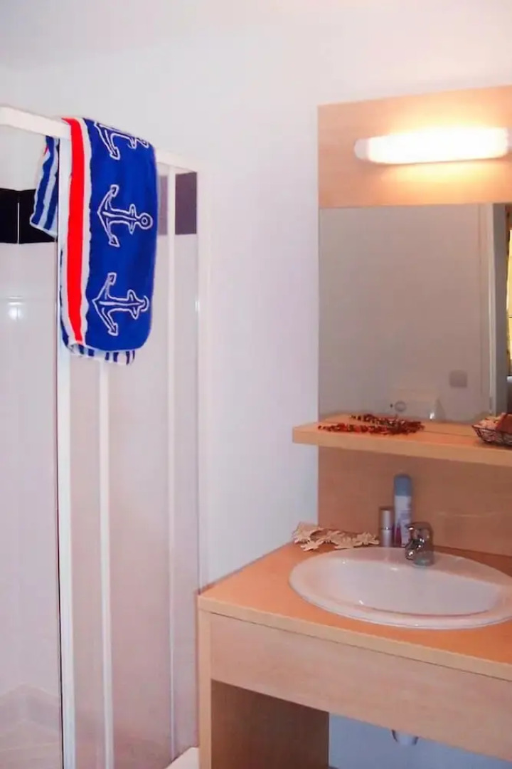 Cassen Holiday House With Pool