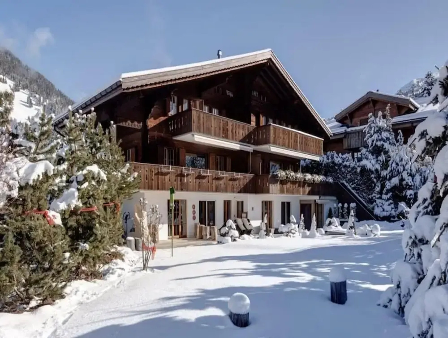 7-bedroom Chalet With Private Pool