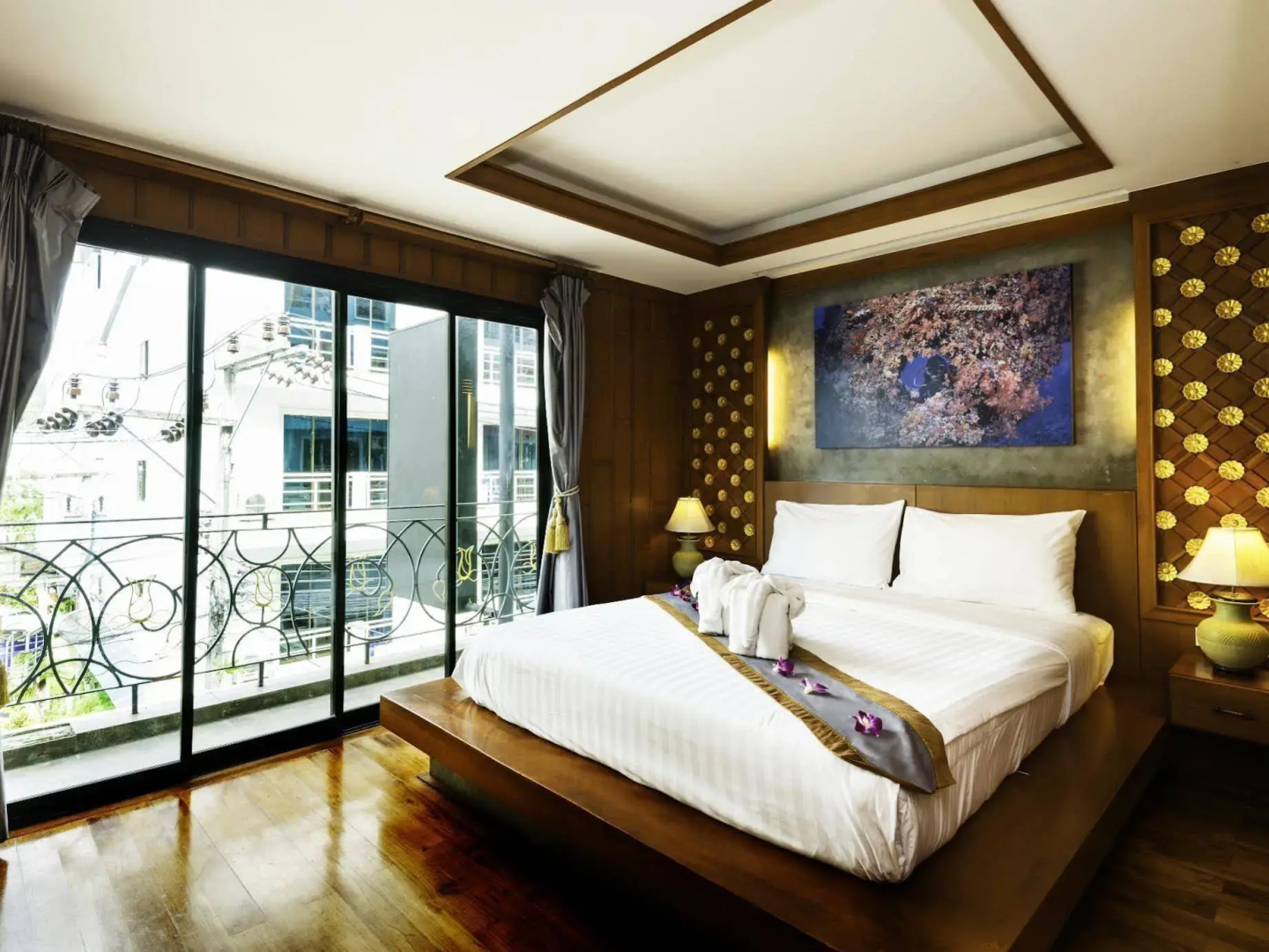 Renoir boutique hotel